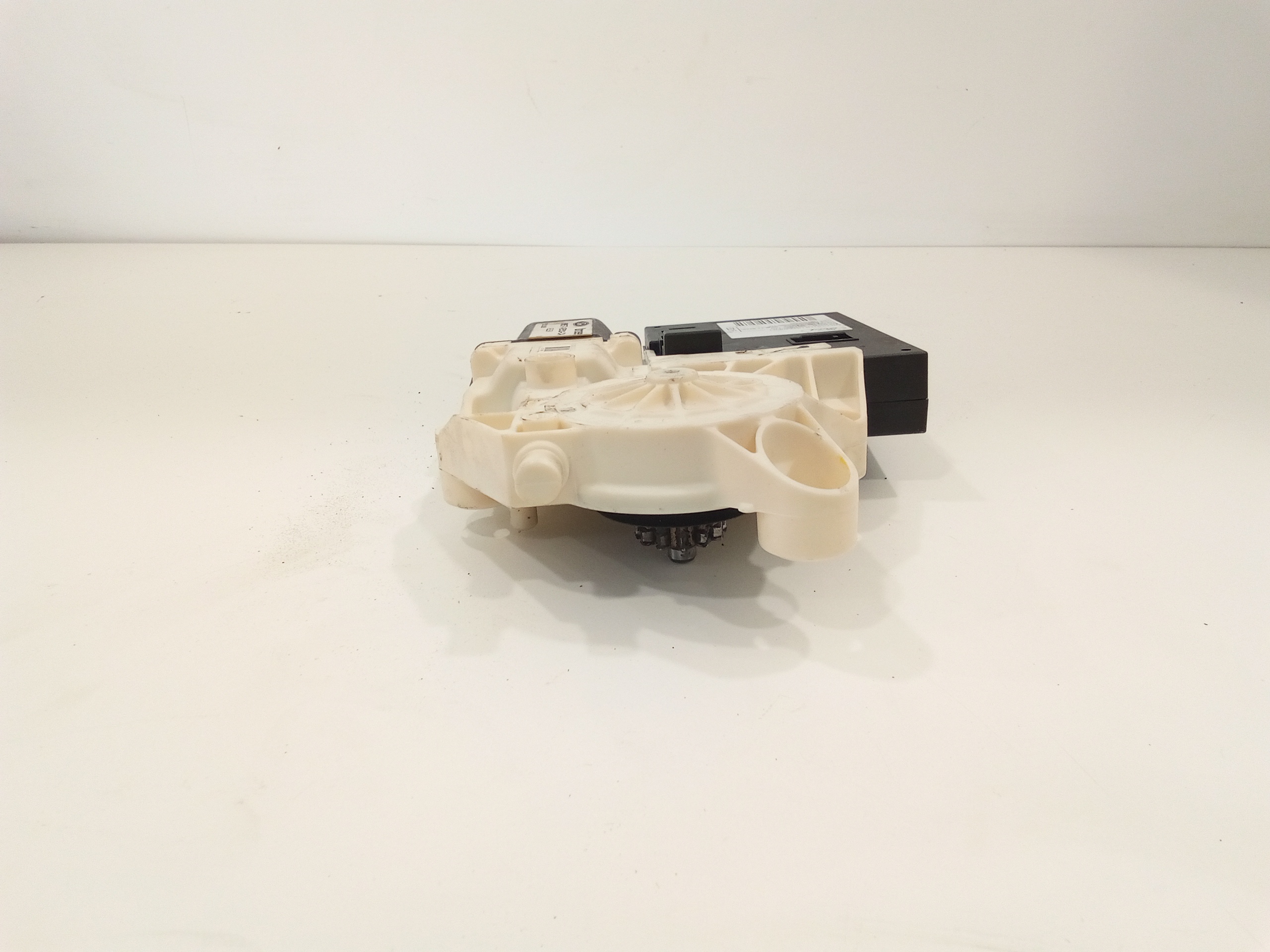 Motorino Alzavetro anteriore destra per Ford Focus Berlina 3 Serie (2004 - 2008)