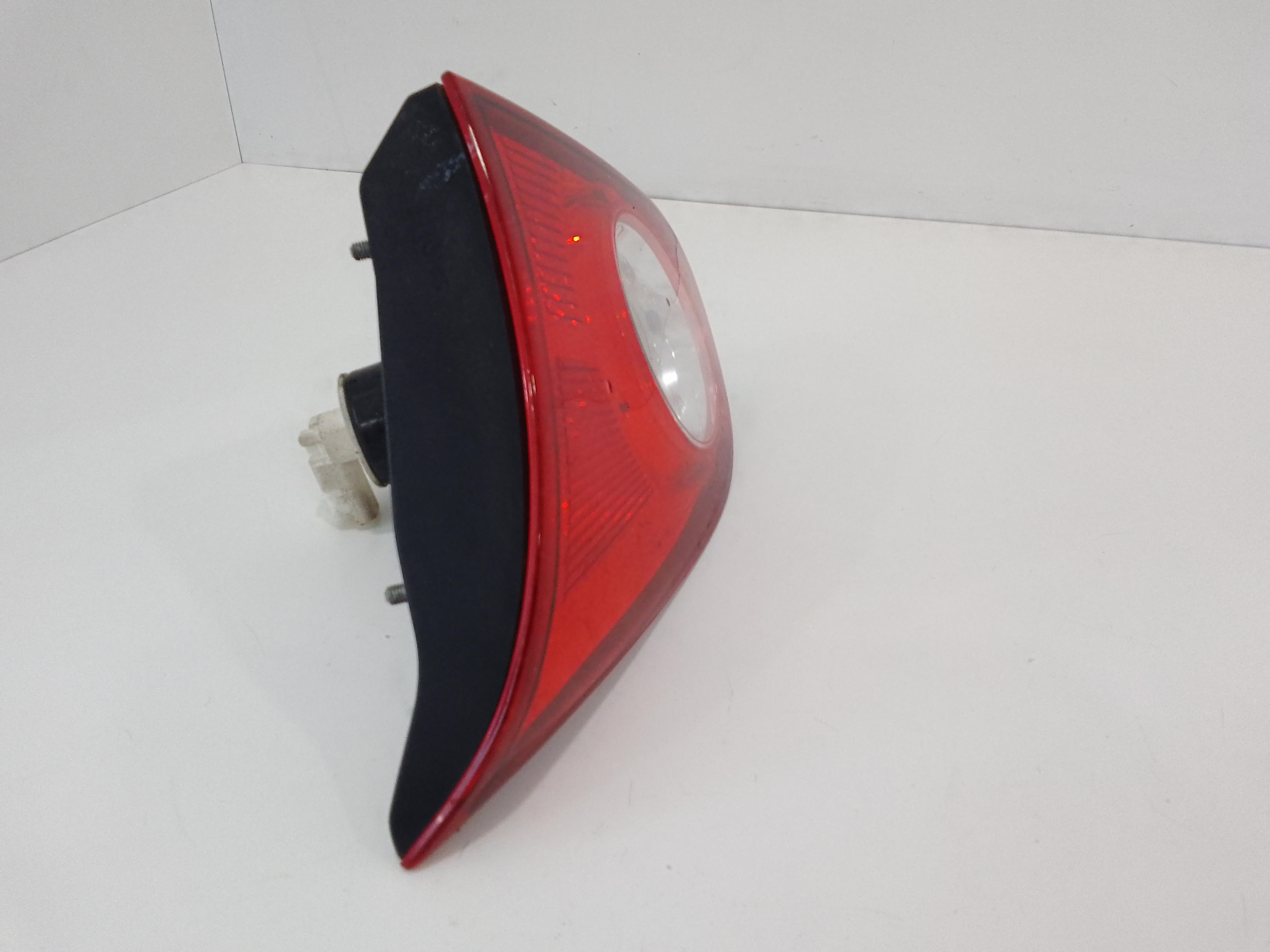 Stop Posteriore Destro Integrato nel Portello per Nissan Qashqai 1 Serie (2006 - 2009)