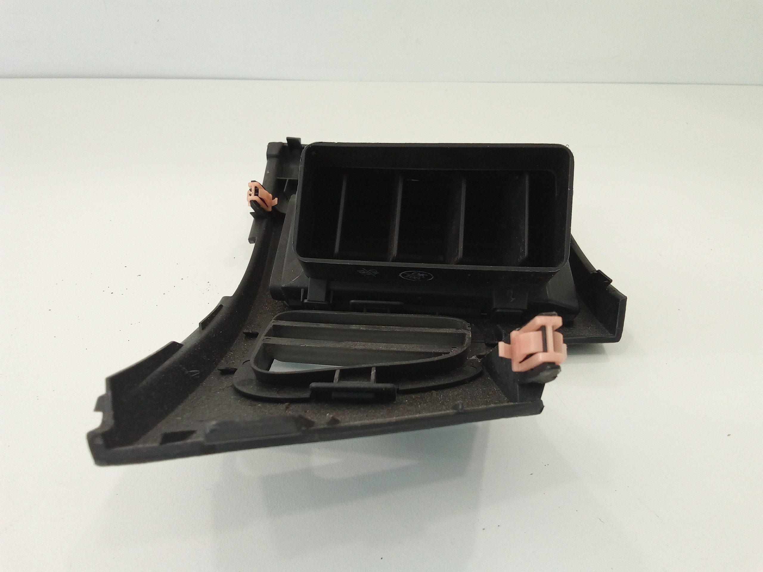 Bocchetta aria cruscotto lato passeggero per Suzuki Swift 5 Serie (10>12) (2010 - 2012)