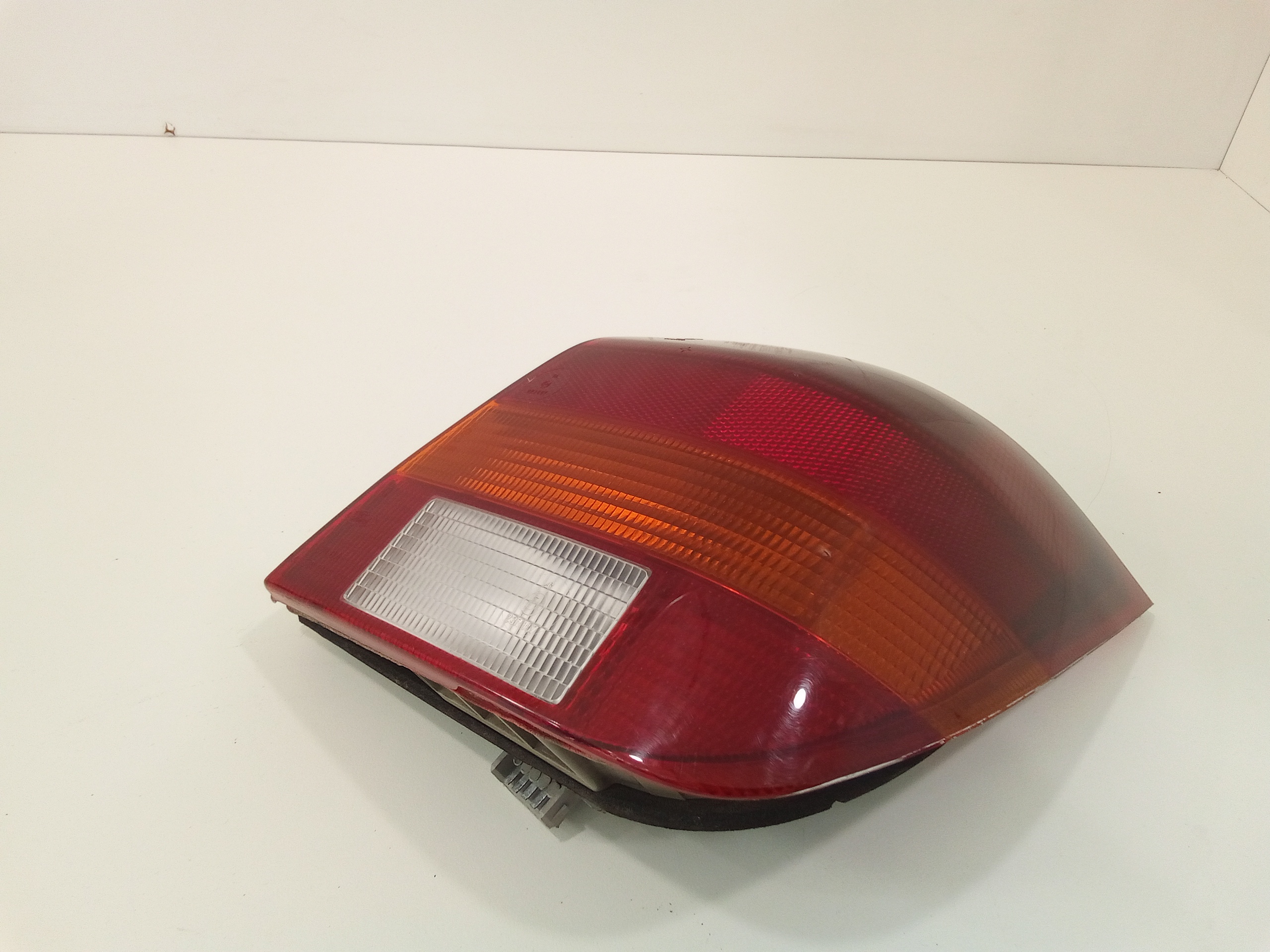 Stop fanale posteriore Destro Passeggero per Ford Fiesta 1 Serie (1982 - 1996)