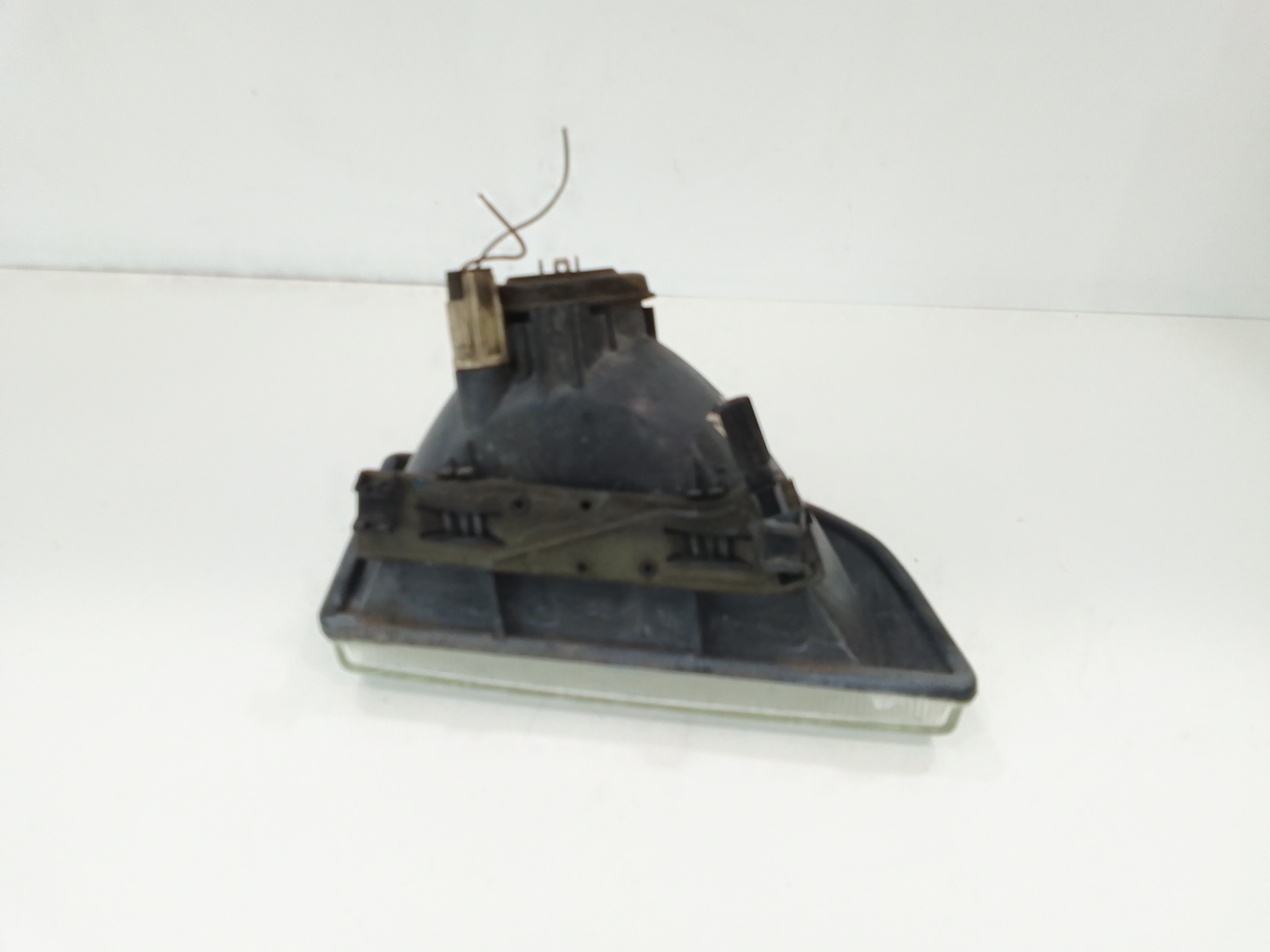 Faro anteriore Sinistro Guida per Ford Fiesta 2 Serie (1996 - 1999)