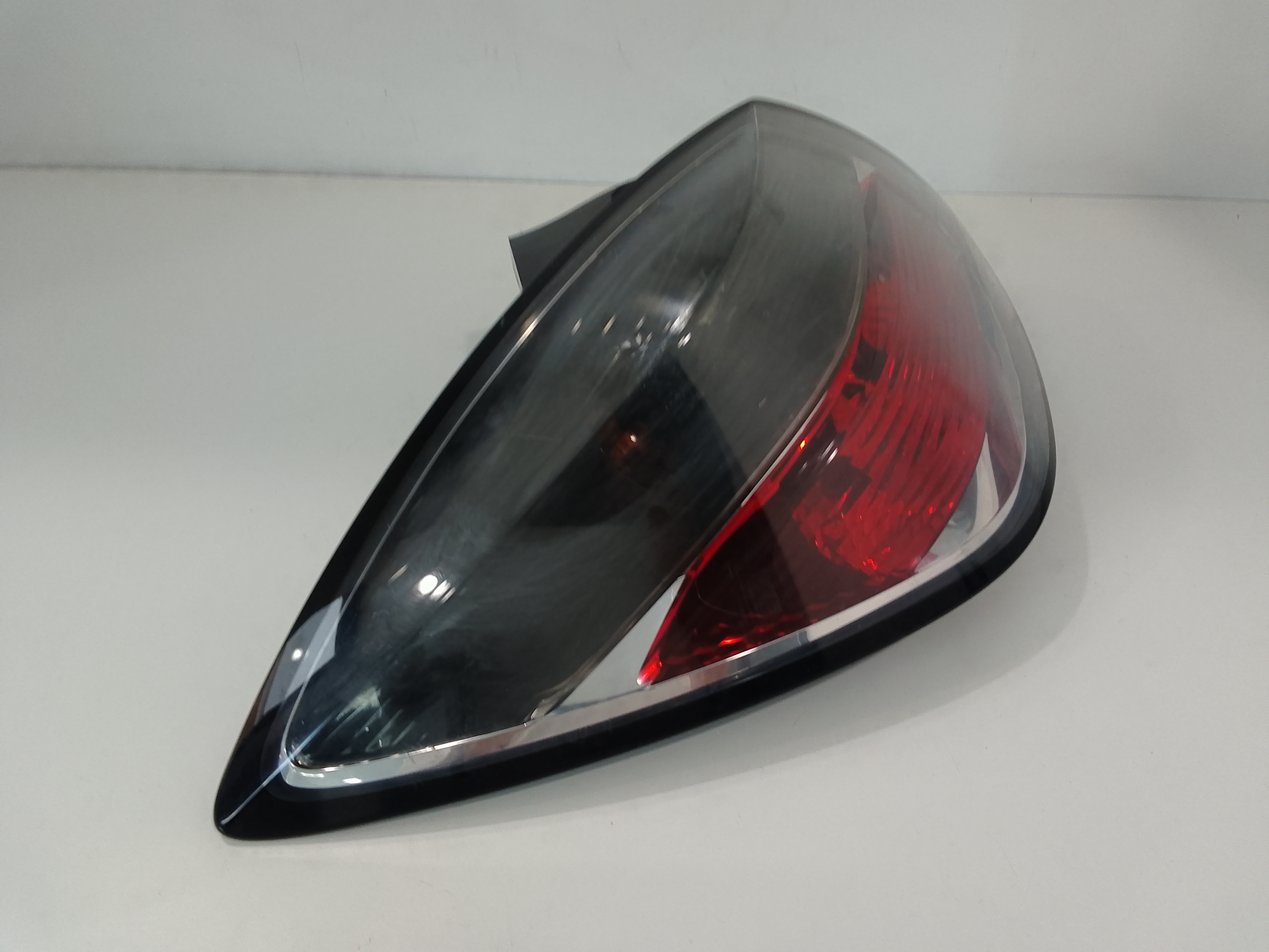 Stop fanale Posteriore sinistro lato Guida per Opel Astra H Berlina (2004 - 2007)