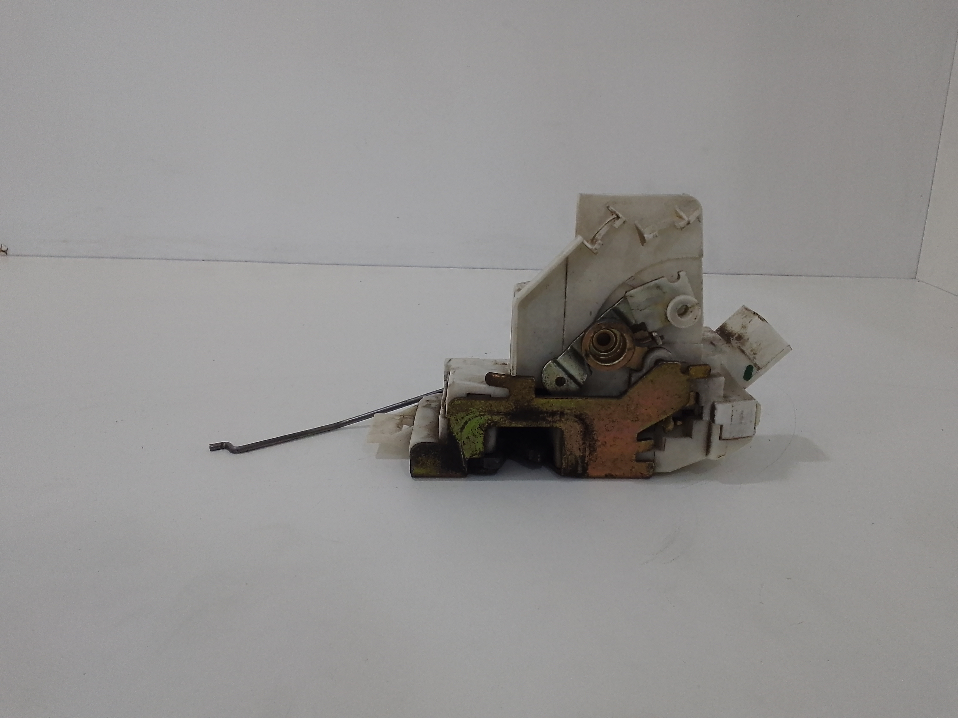 Serratura Anteriore Sinistra per Ford Focus Berlina 2 Serie (2001 - 2004)