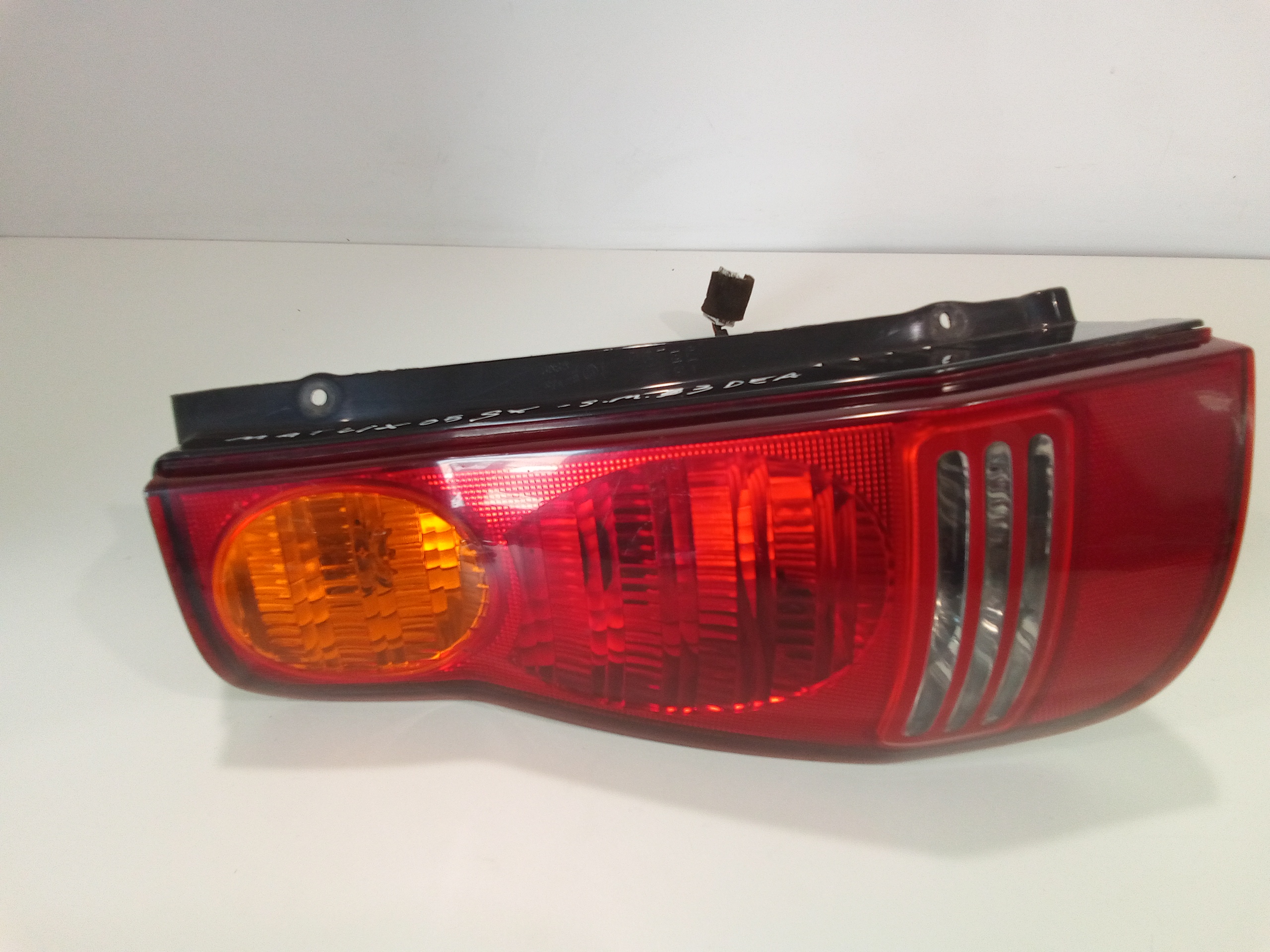 Stop Posteriore Sinistro Integrato nel Portello per Hyundai Matrix 1 Serie (2001 - 2007)