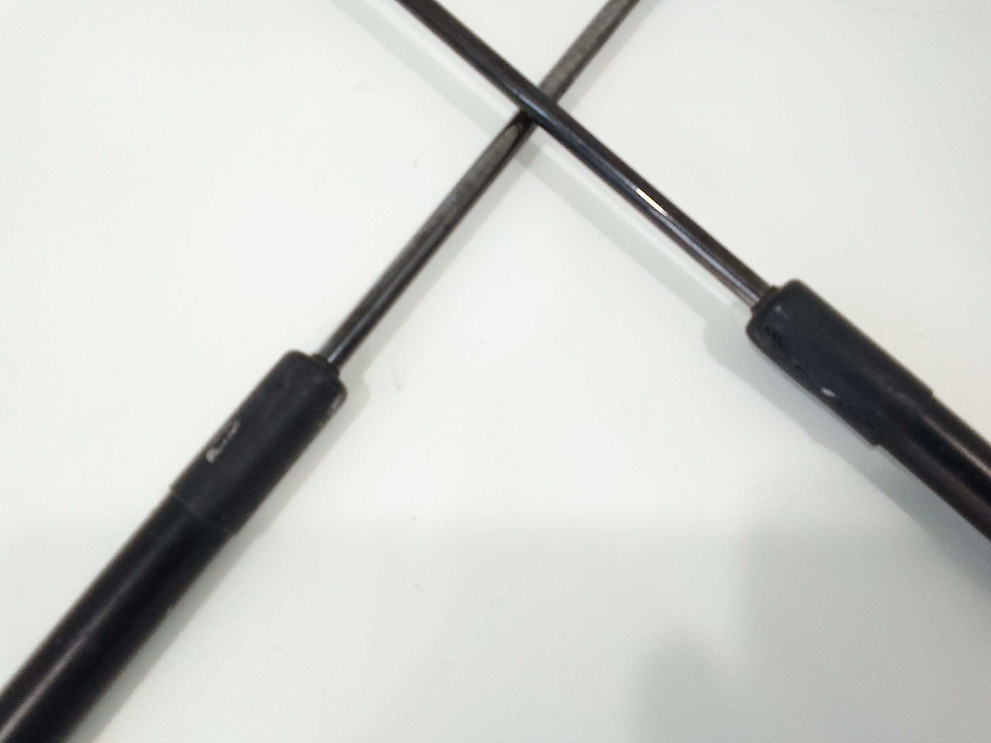 Pistoncini cofano Post. per Fiat 500 L Living (2013 - 2016)