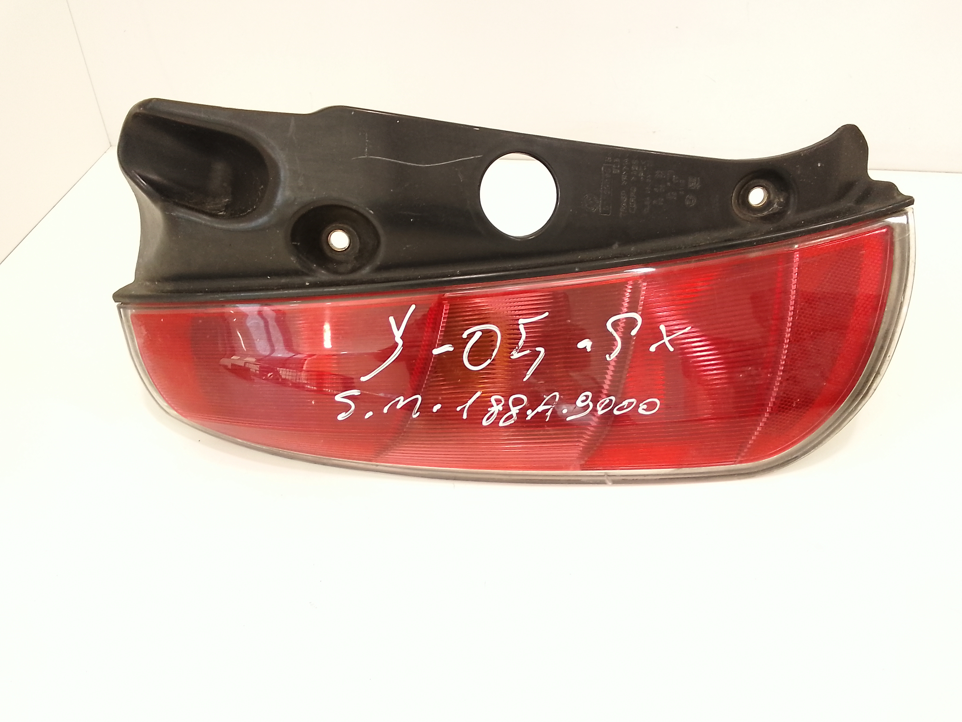 Stop fanale Posteriore sinistro lato Guida per Lancia Ypsilon 1 Serie (2003 - 2006)