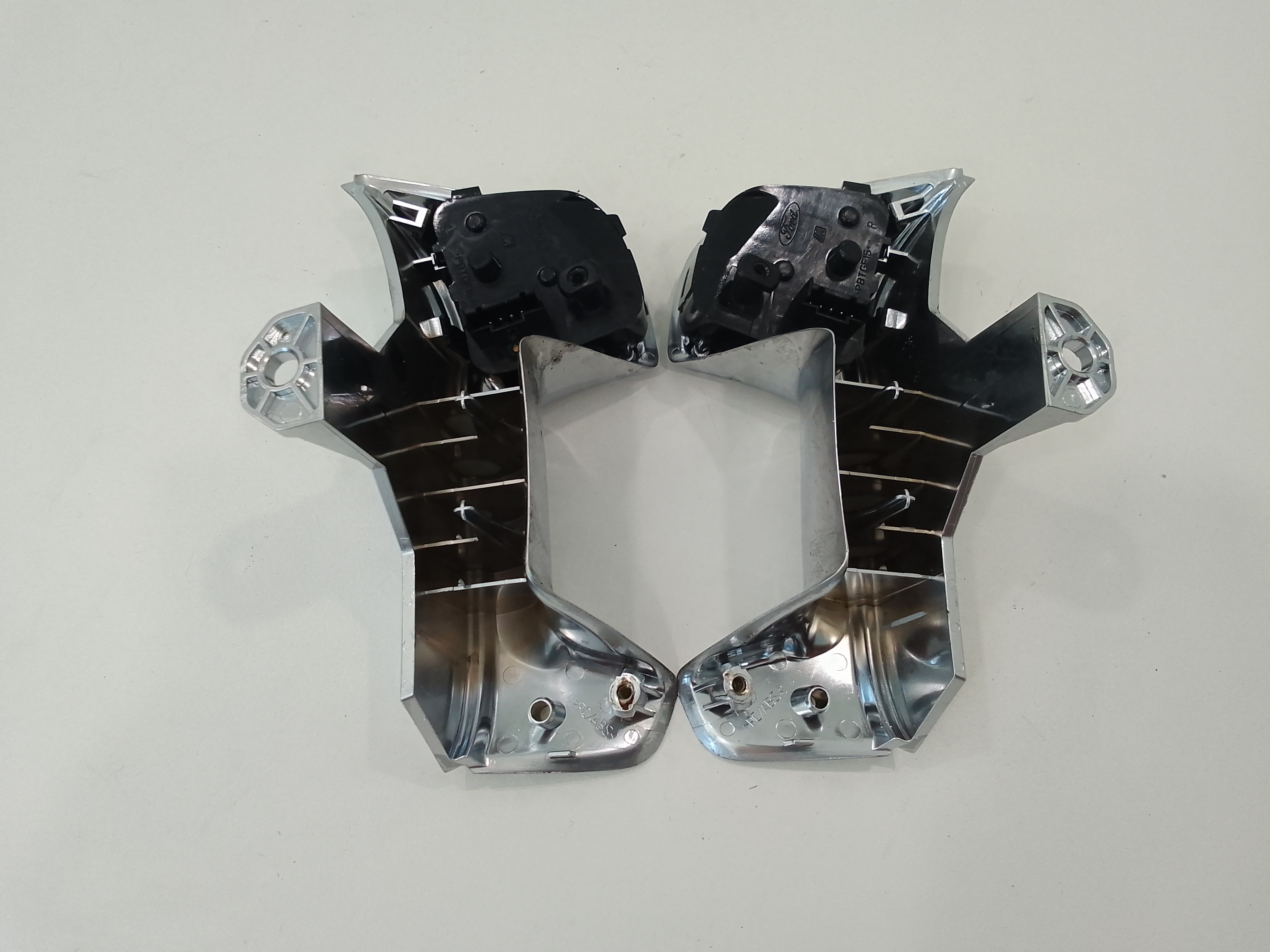 Comandi al volante multifunzione per Ford Mondeo S. Wagon 6 Serie (2007 - 2014)