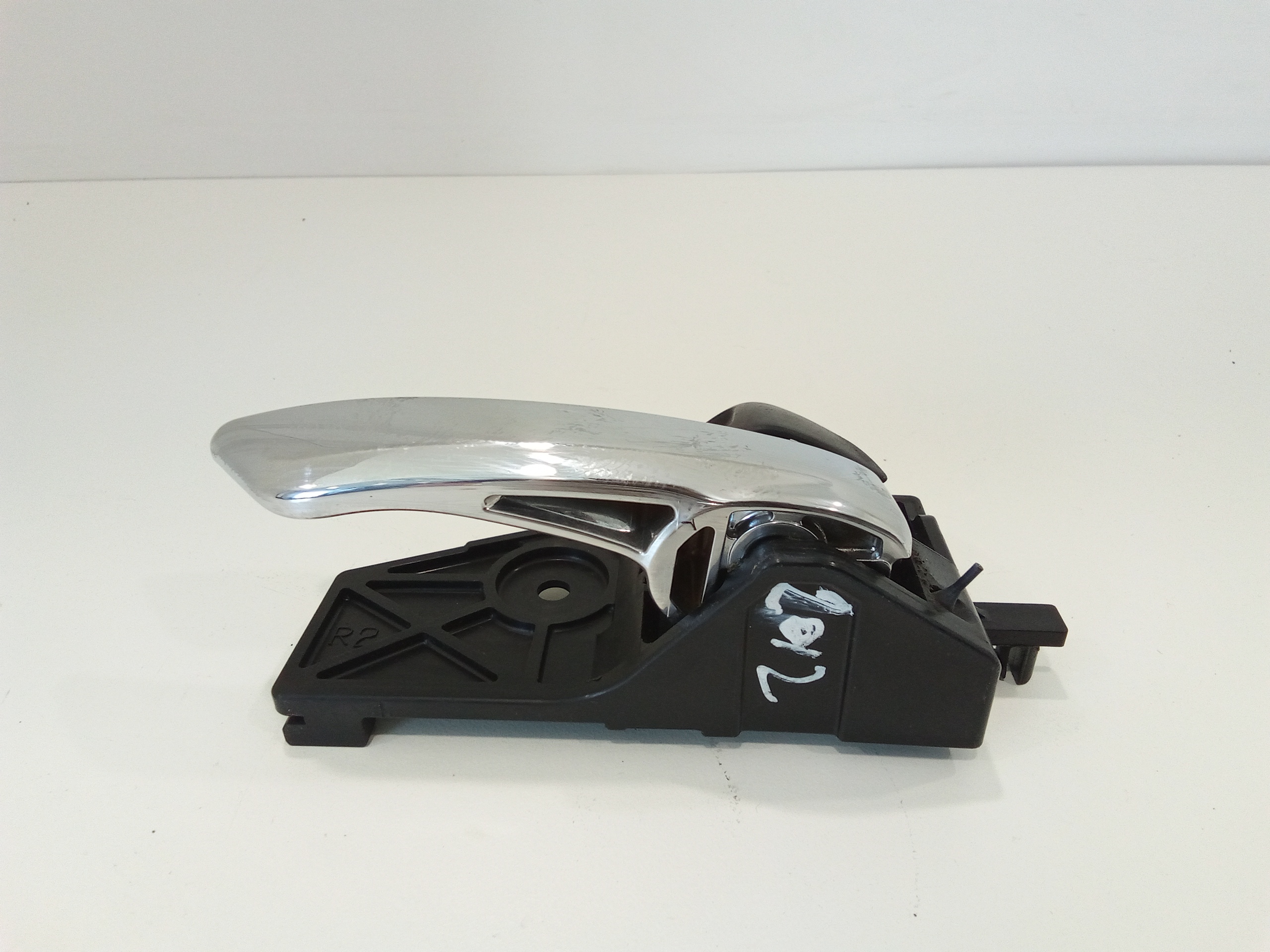 Maniglia interna Anteriore Destra per Suzuki Swift 5 Serie (10>12) (2010 - 2012)