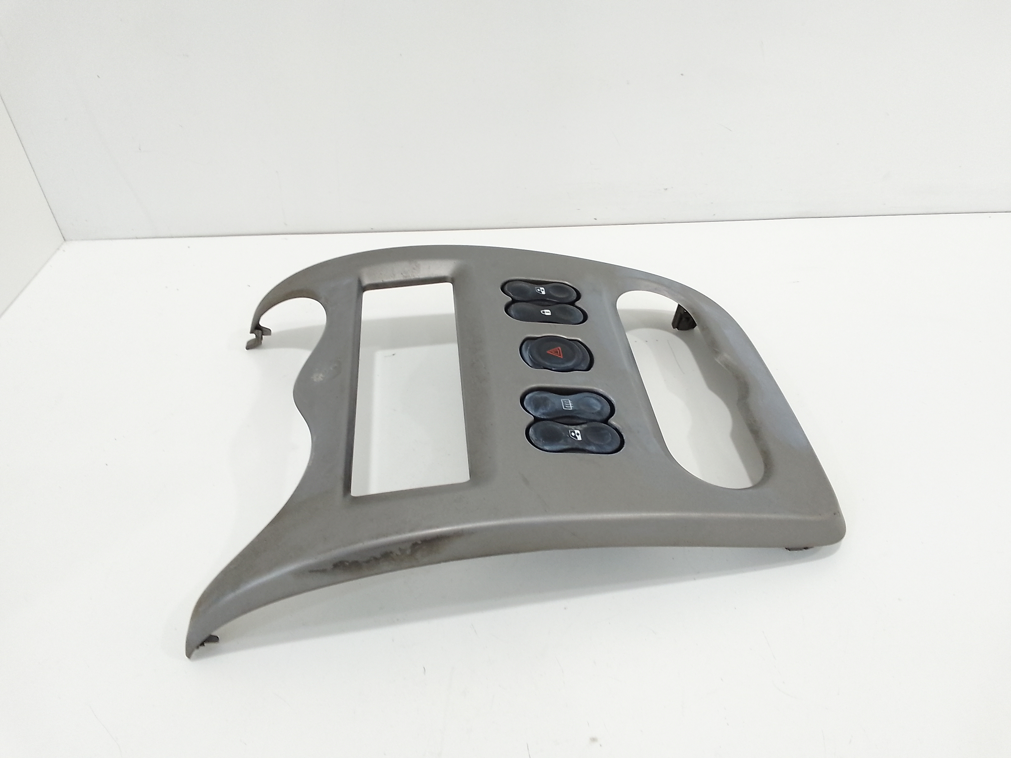 Modanatura Centrale Cruscotto per Dacia Sandero 1 Serie (2008 - 2012)