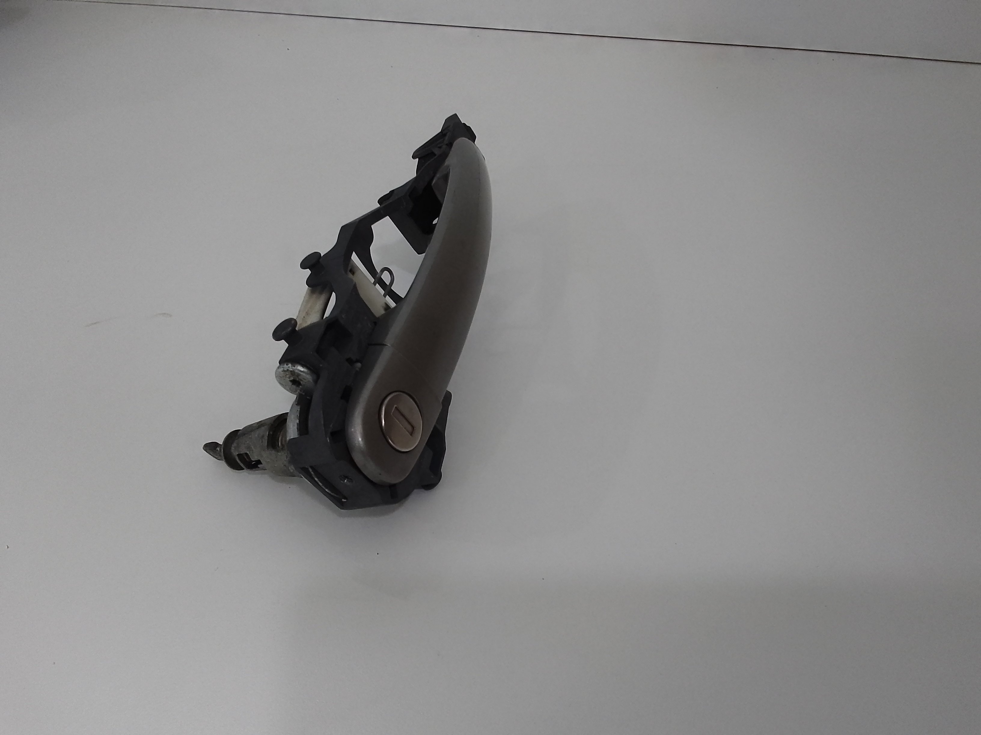 Maniglia esterna Anteriore Sinistra per Skoda Fabia Berlina 1 Serie (1999 - 2007)