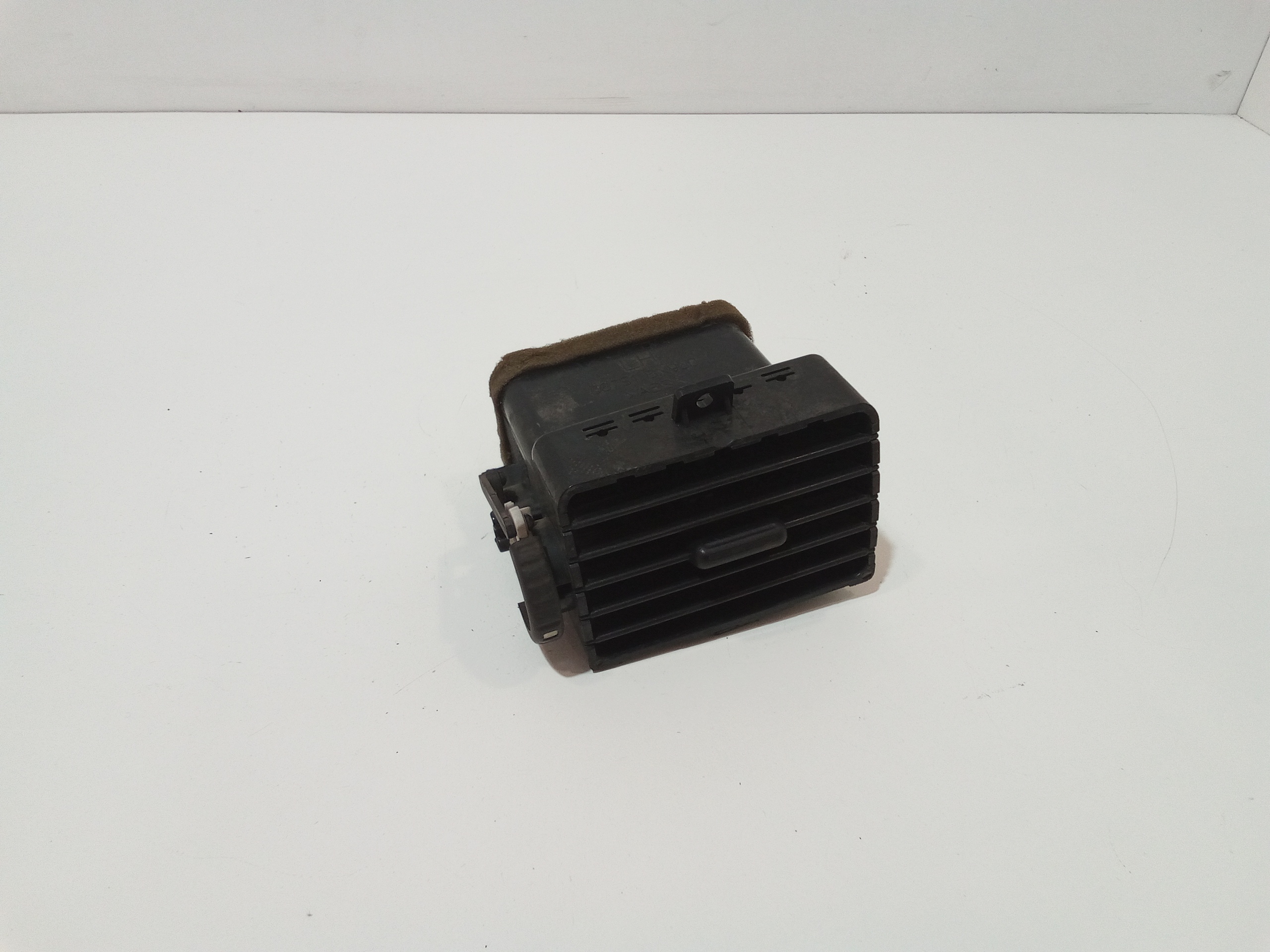 Bocchetta aria cruscotto lato guida per Nissan Almera 3 Serie (2003 - 2006)