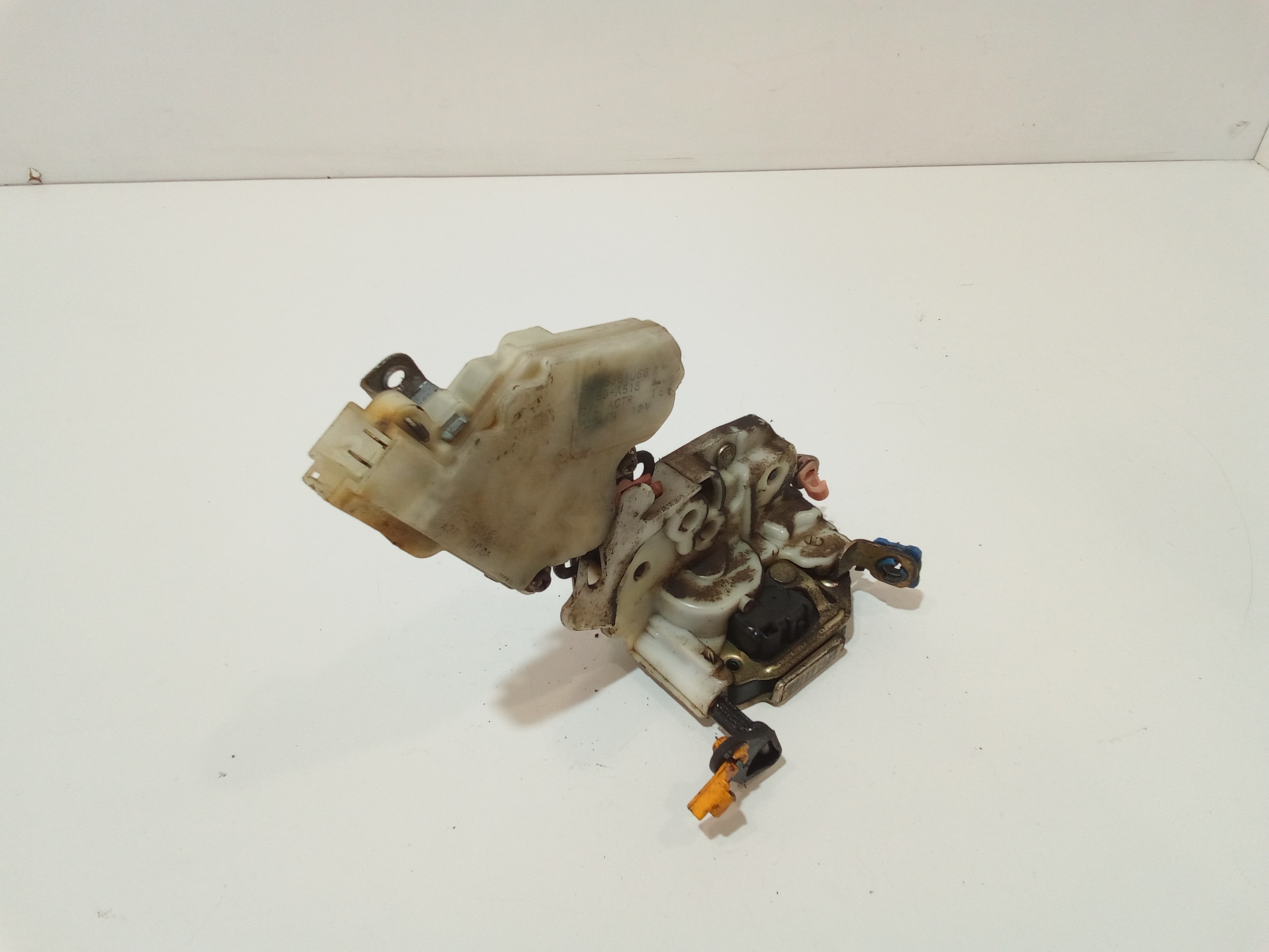 Serratura Anteriore Sinistra per Nissan Almera 3 Serie (2003 - 2006)