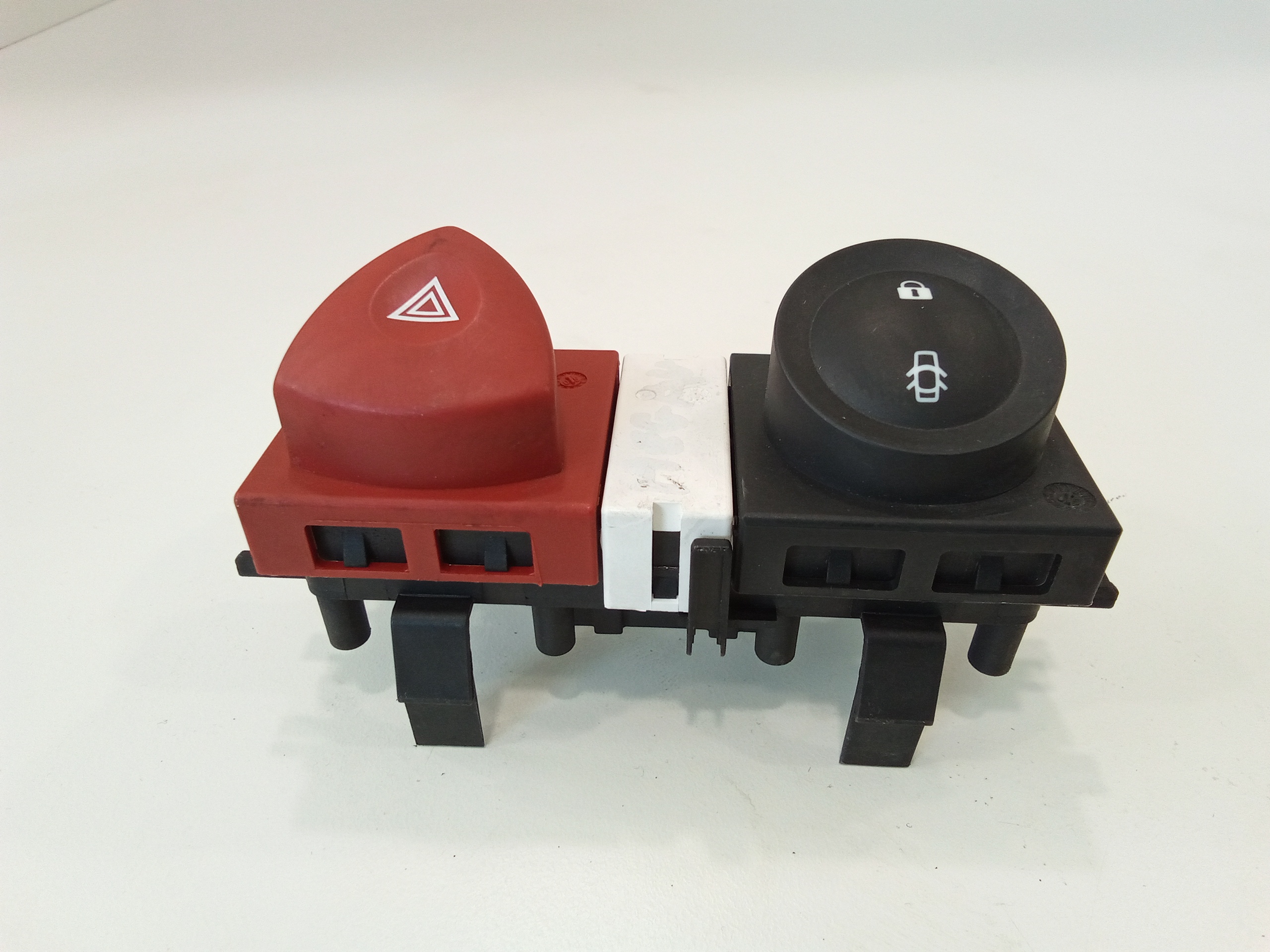 Pulsante luci di emergenza per Renault Megane Ll Grand Tour  (02>06) (2002 - 2006)