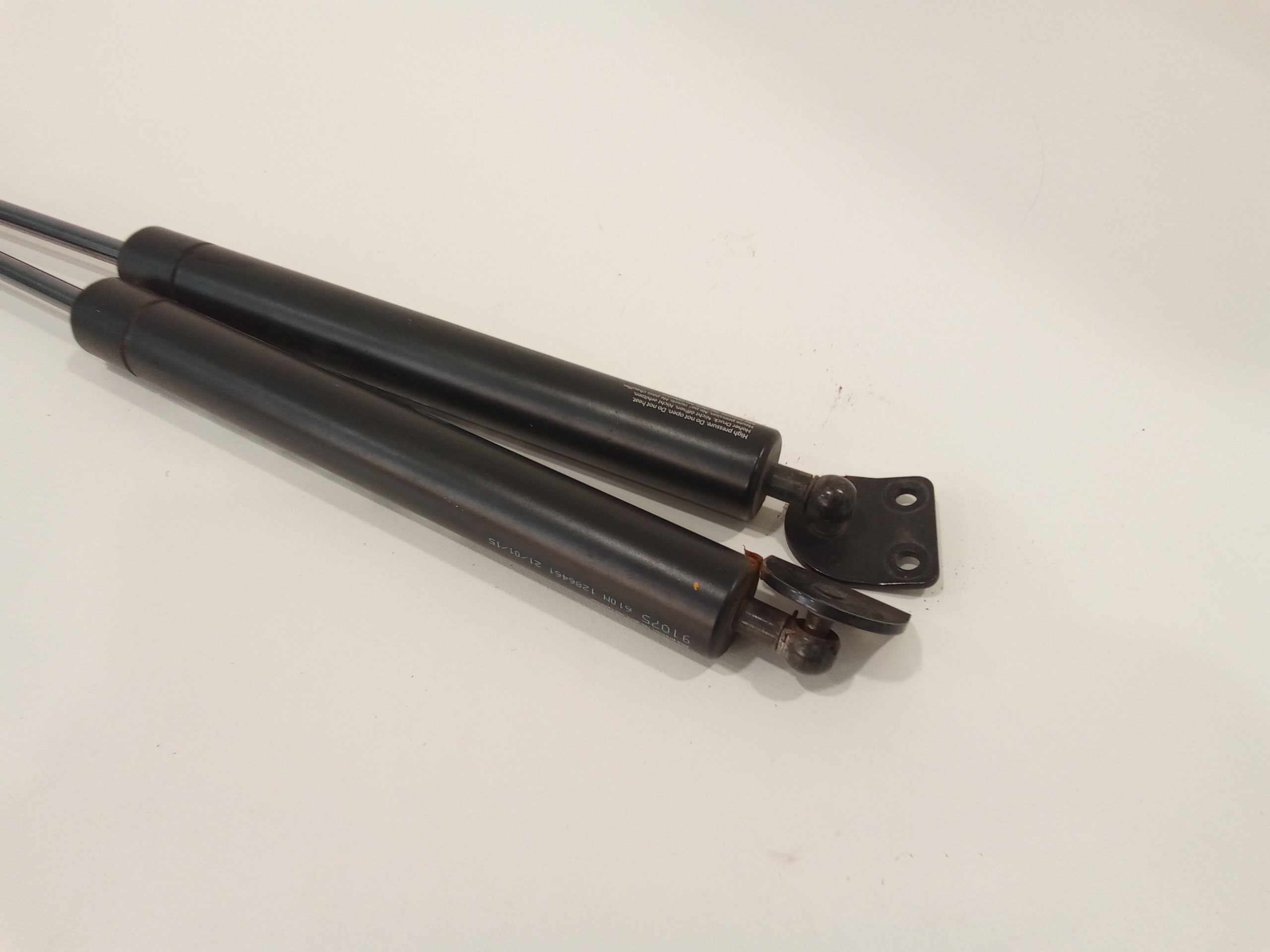 Pistoncini cofano Post. per Mitsubishi Pajero Sport (1999 - In produzione)