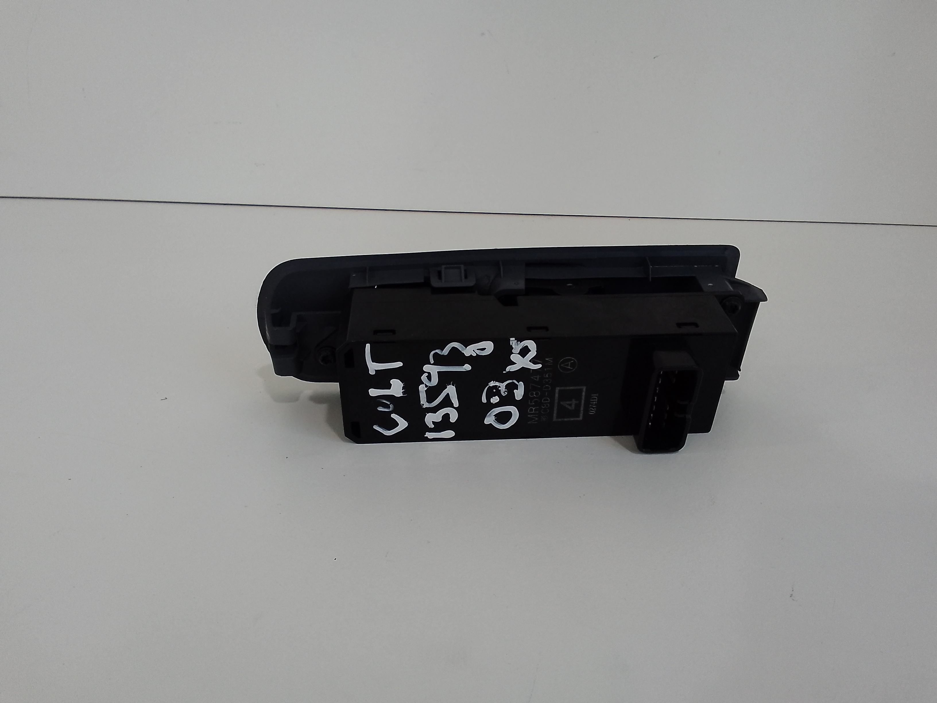 Pulsantiera anteriore sinistra Guida per Mitsubishi Colt Serie 3p (z30)  (04>12) (2004 - 2012)