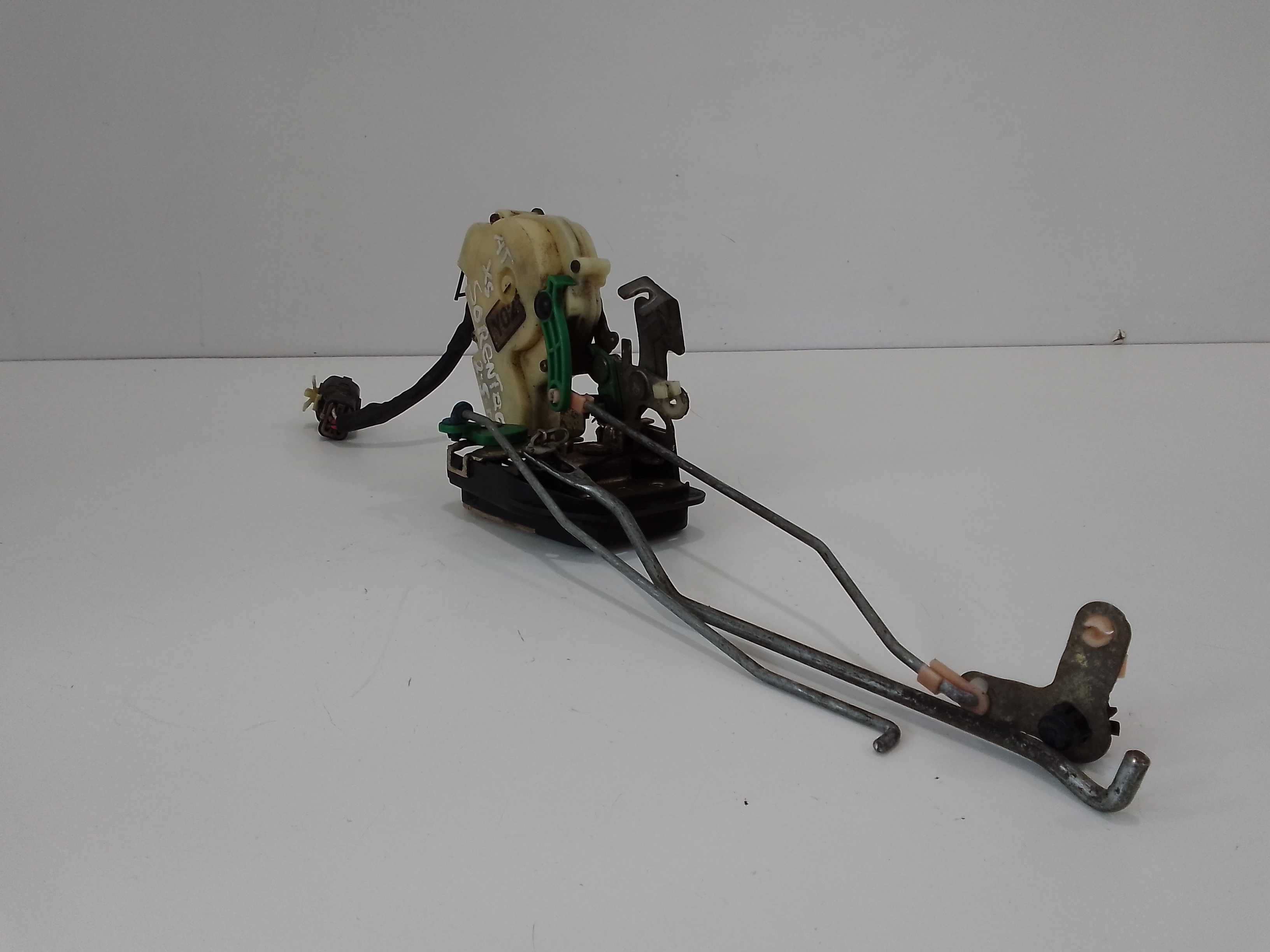 Serratura Anteriore Sinistra per Kia Sorento 1 Serie (2002 - 2006)