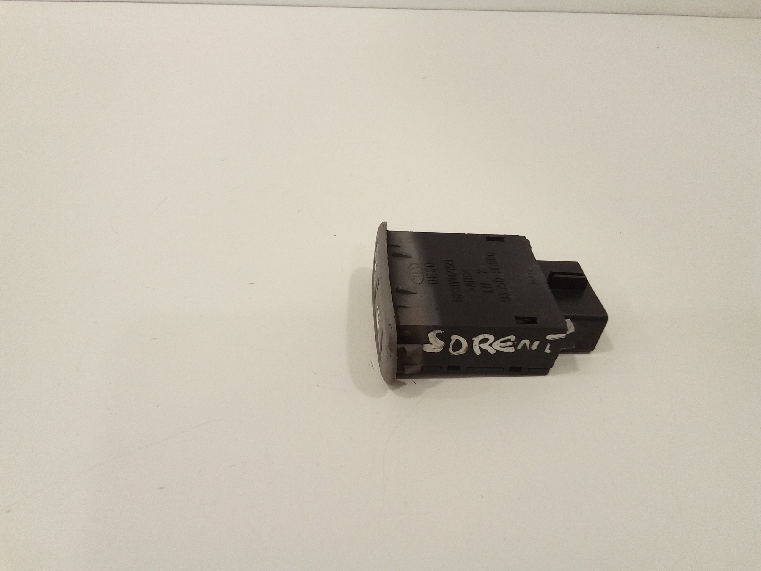 Pulsante apertura sportellino carburante per Kia Sorento 1 Serie (2002 - 2006)