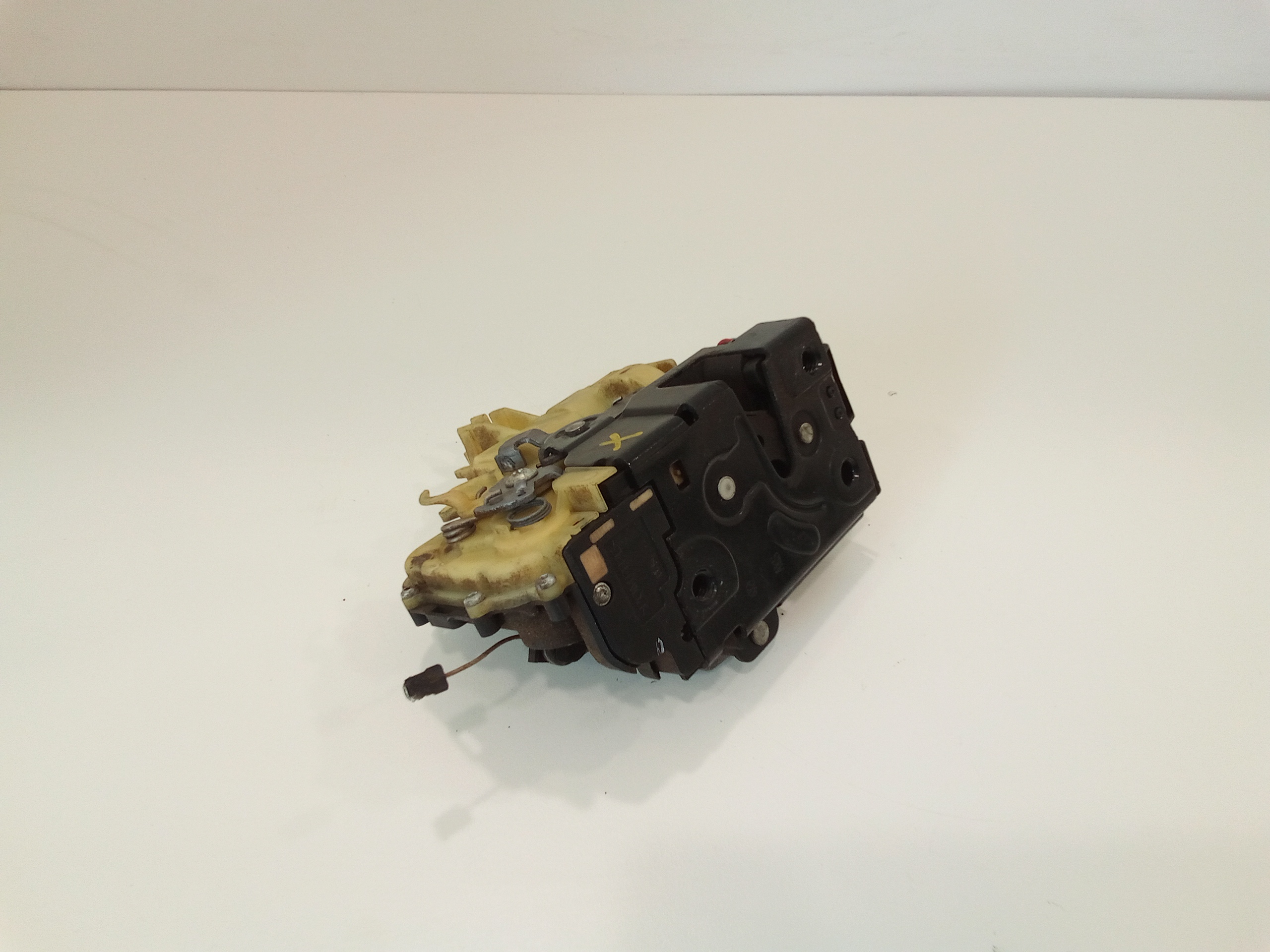 Serratura Anteriore Sinistra per Volkswagen Polo 4 Serie (2001 - 2009)