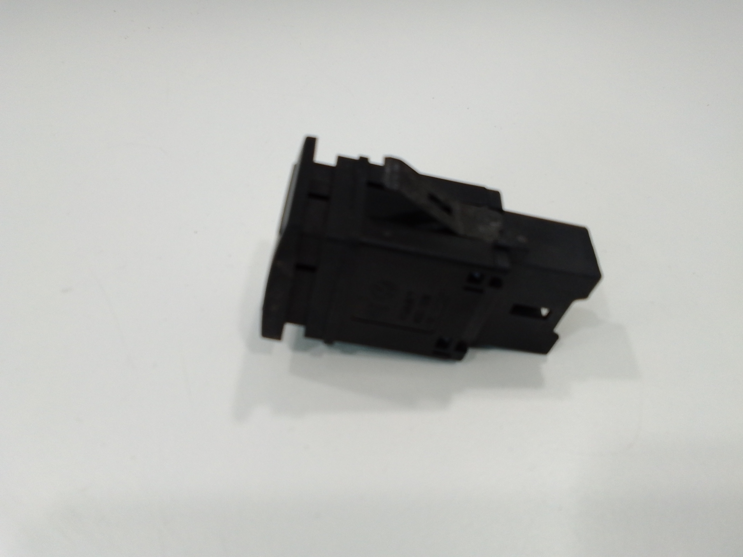 Pulsante interruttore sbrina lunotto post. per Volkswagen Polo 4 Serie (2001 - 2009)