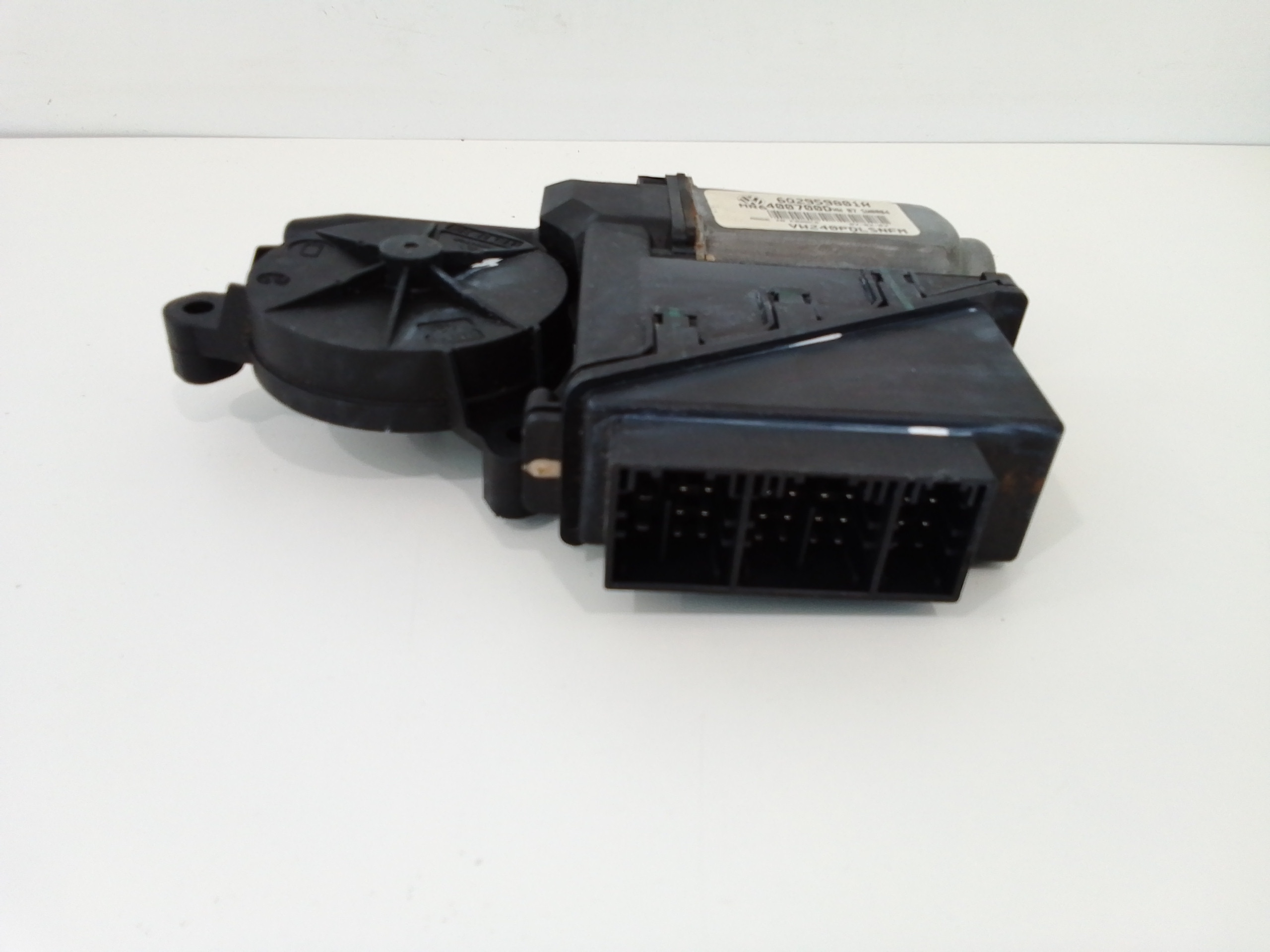 Motorino Alzavetro anteriore destra per Volkswagen Polo 4 Serie (2001 - 2009)