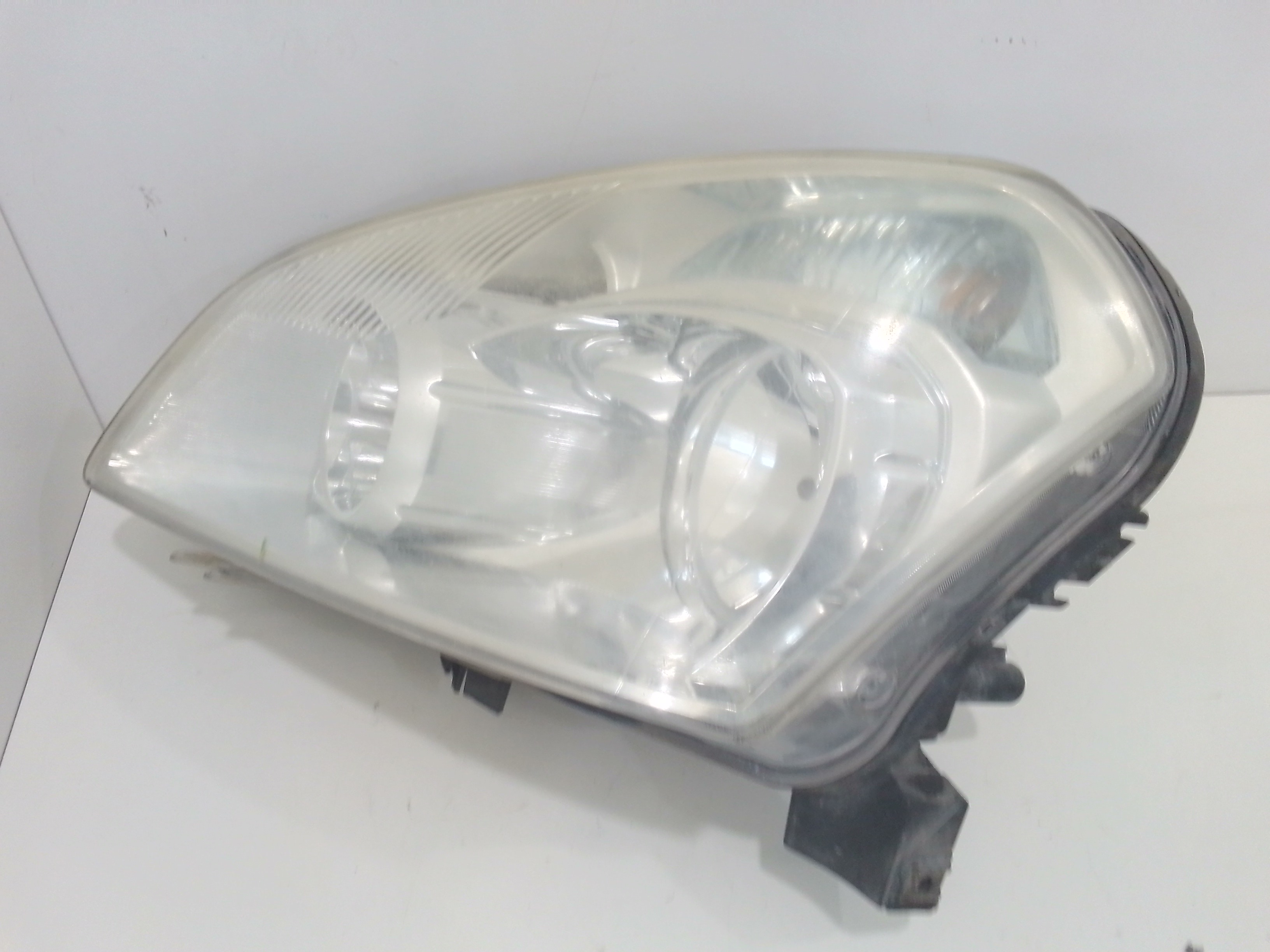 Faro anteriore Sinistro Guida per Nissan Qashqai 1 Serie (2006 - 2009)