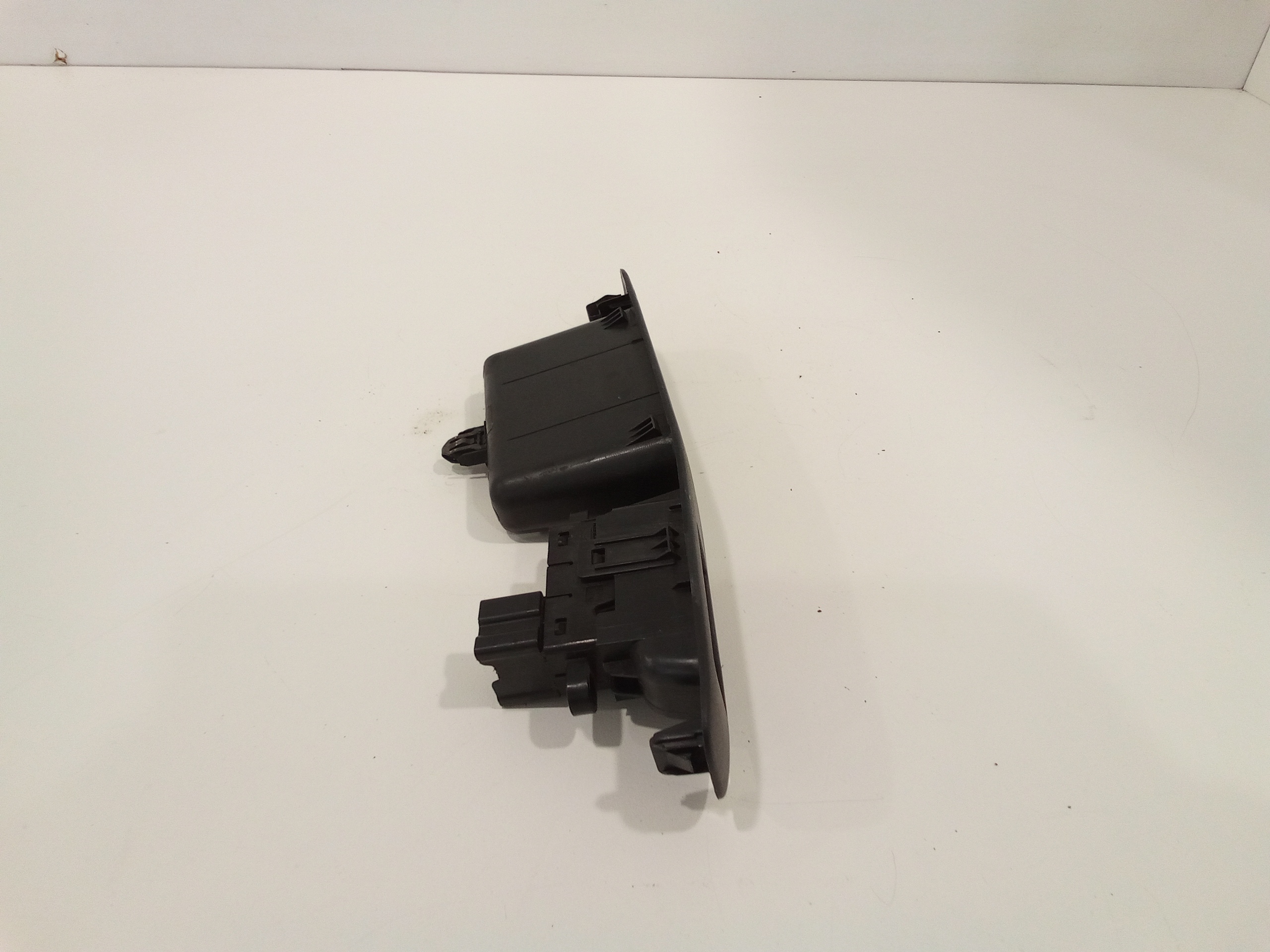 Pulsantiera Posteriore Destra per Nissan Qashqai 1 Serie (2006 - 2009)