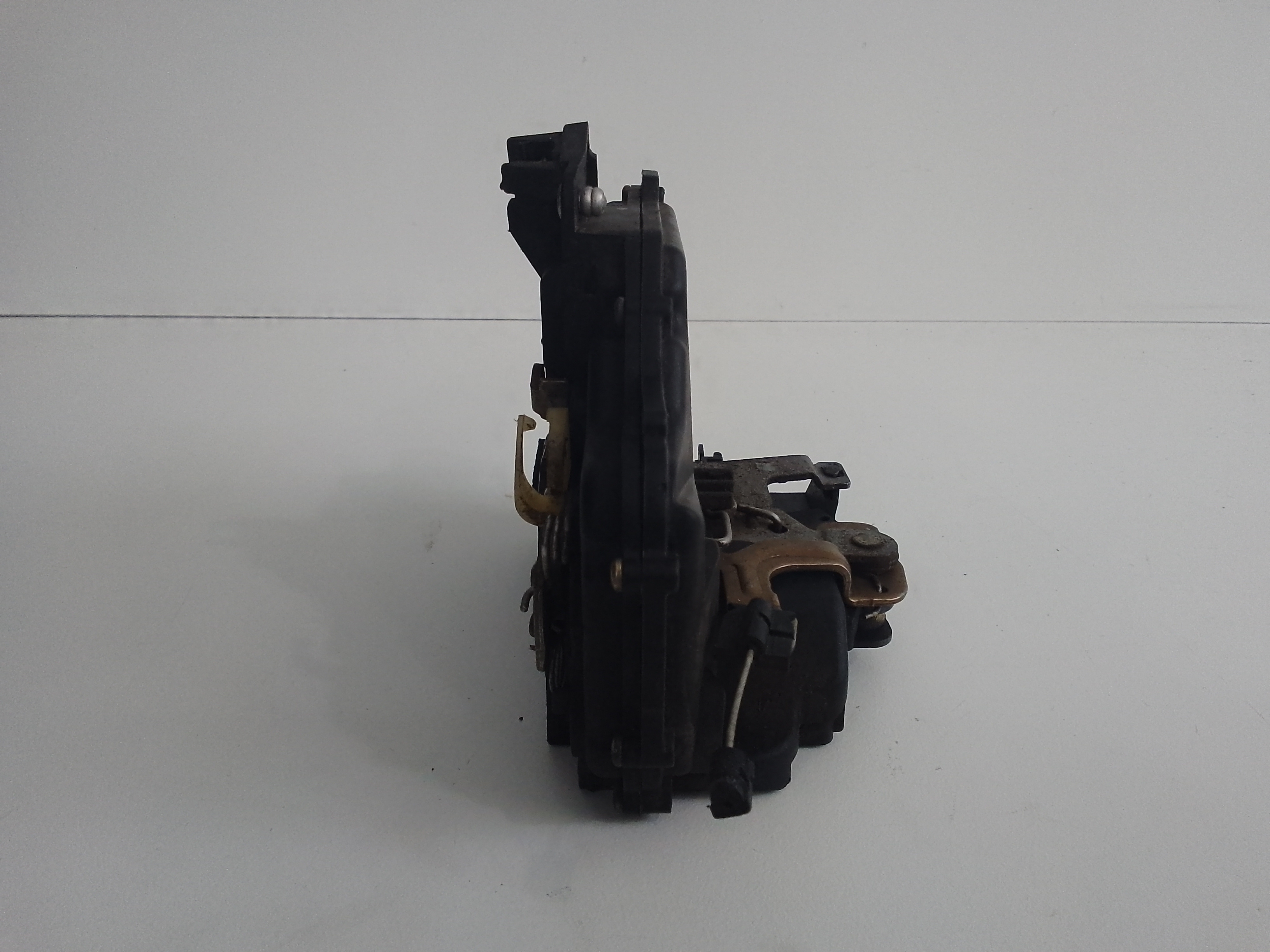 Serratura Anteriore Destra per Volkswagen Polo 4 Serie (2001 - 2009)