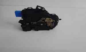 Serratura Anteriore Destra per Volkswagen Polo 4 Serie (2001 - 2009)