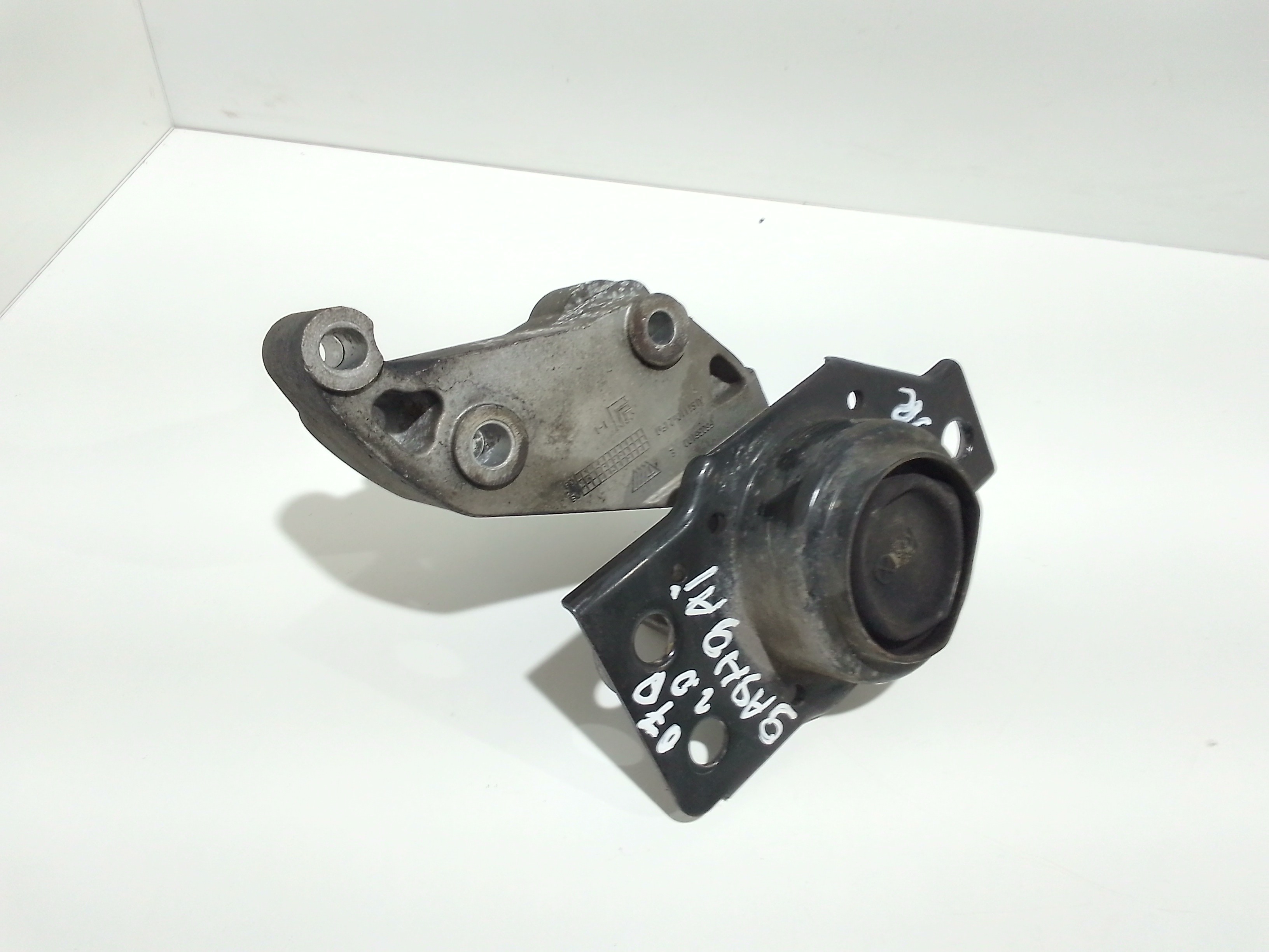 Supporto motore per Nissan Qashqai 1 Serie (2006 - 2009)