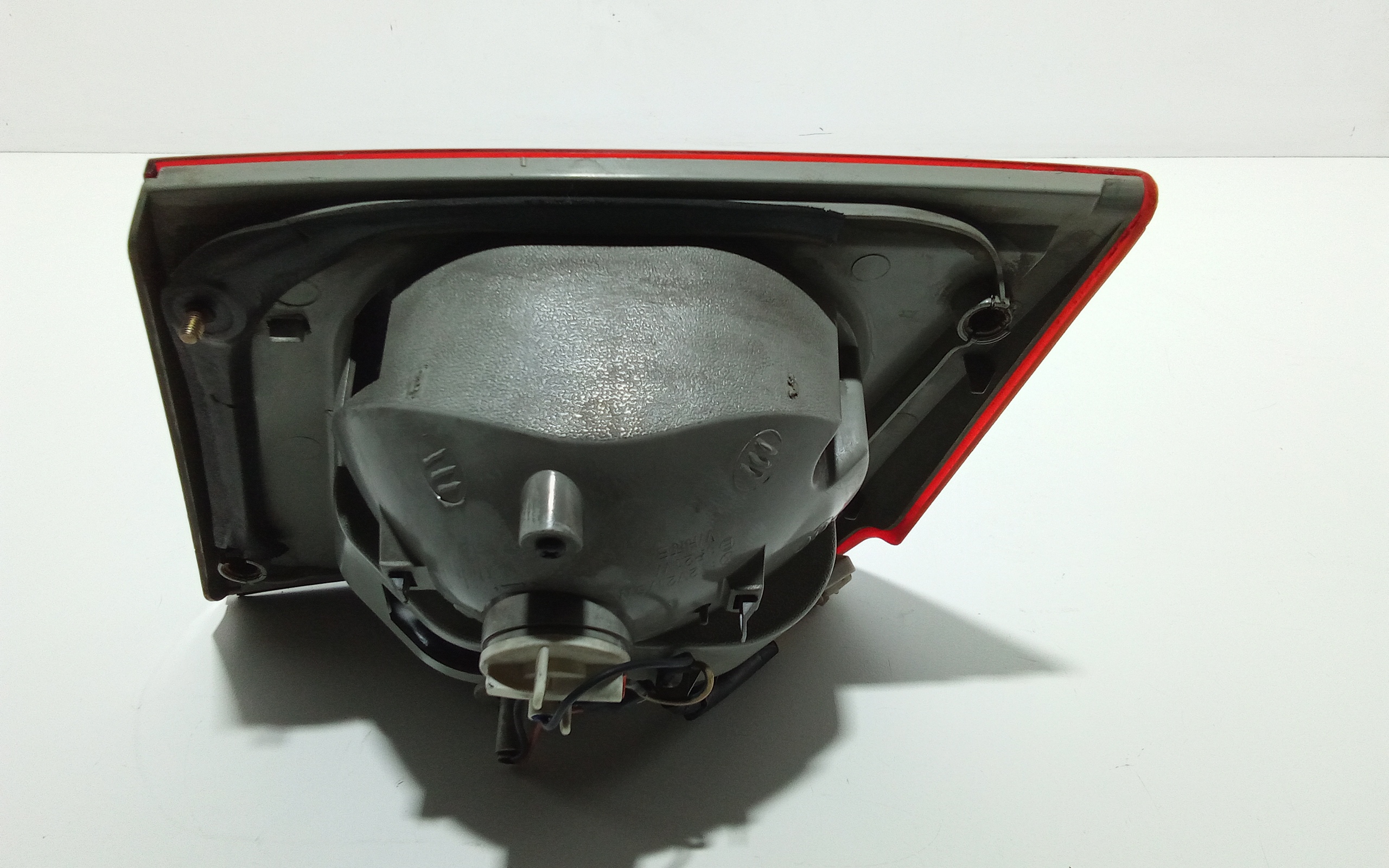 Stop Posteriore Sinistro Integrato nel Portello per Kia Carens 1 Serie (2002 - 2006)