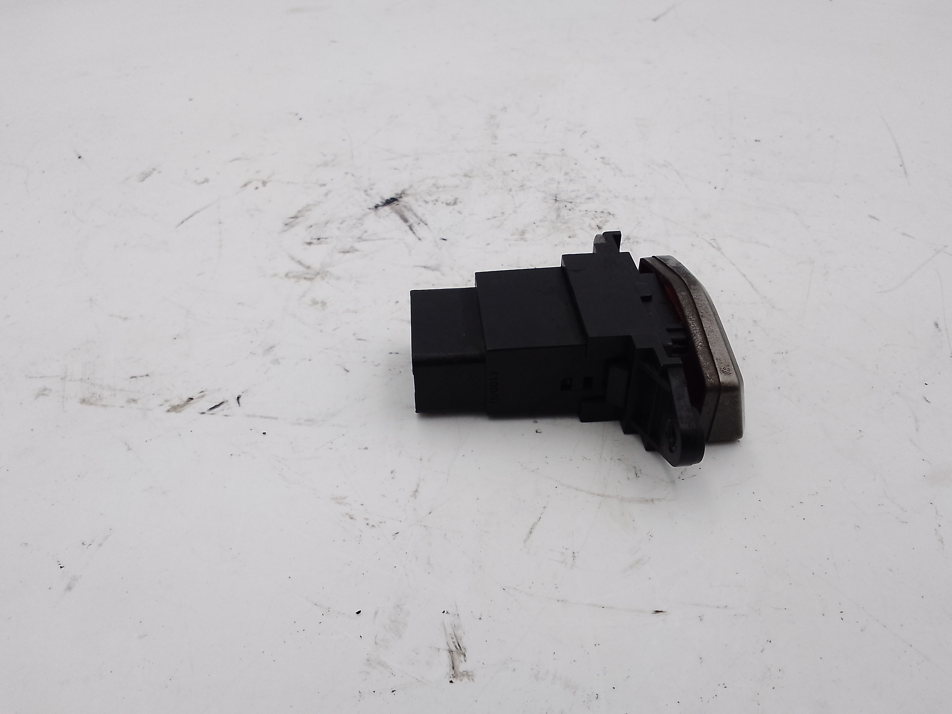 Pulsante luci di emergenza per Kia Carens 1 Serie (2002 - 2006)