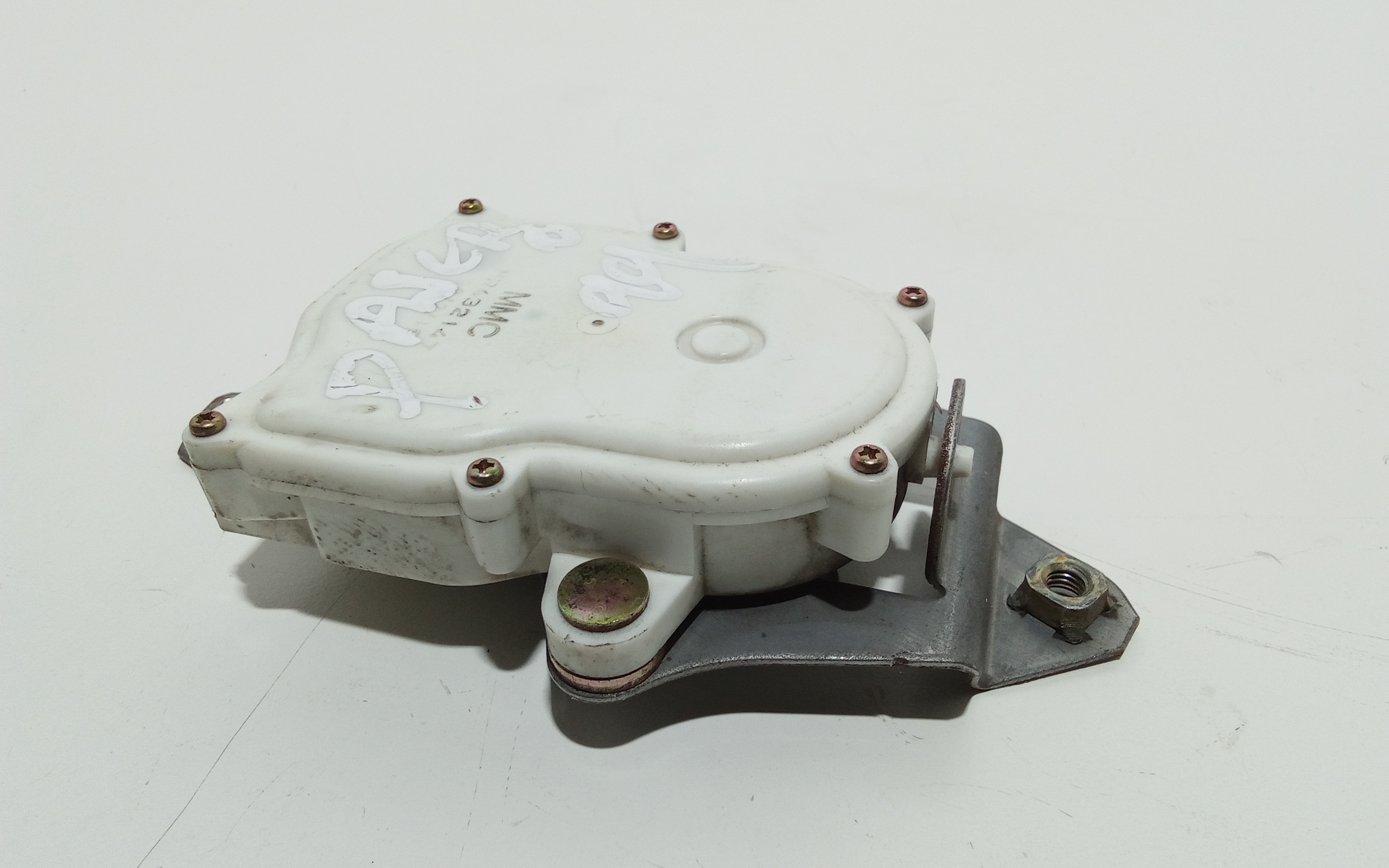 Motorino chiusura centralizzata per Mitsubishi Pajero Sport (1999 - In produzione)