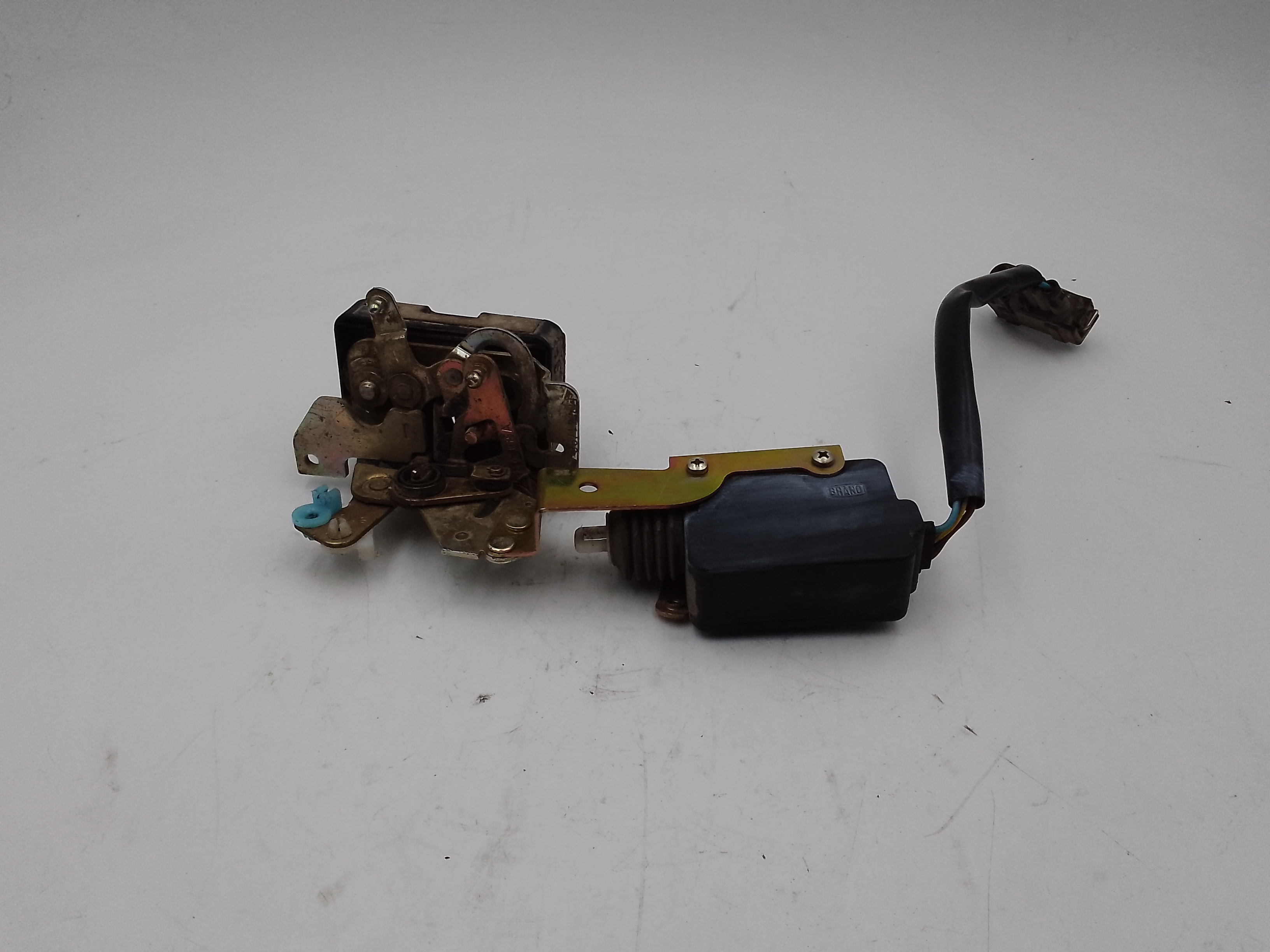 Serratura Anteriore Sinistra per Skoda Felicia Berlina (1994 - 2001)