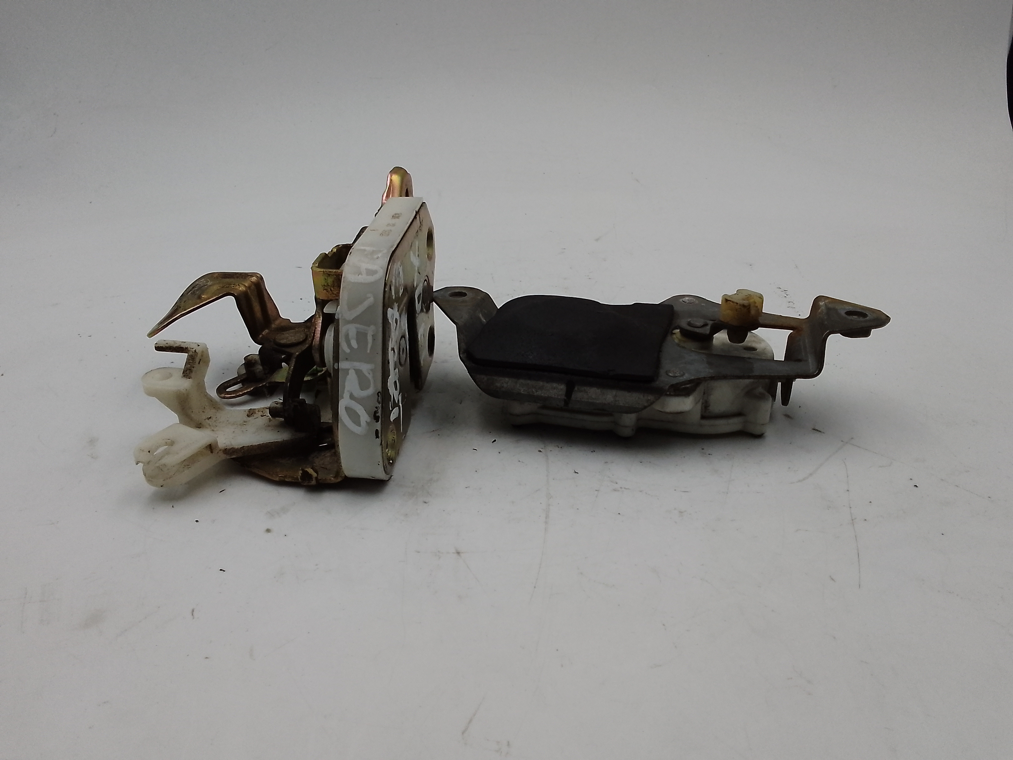 Serratura Posteriore destra per Mitsubishi Pajero Sport (1999 - In produzione)