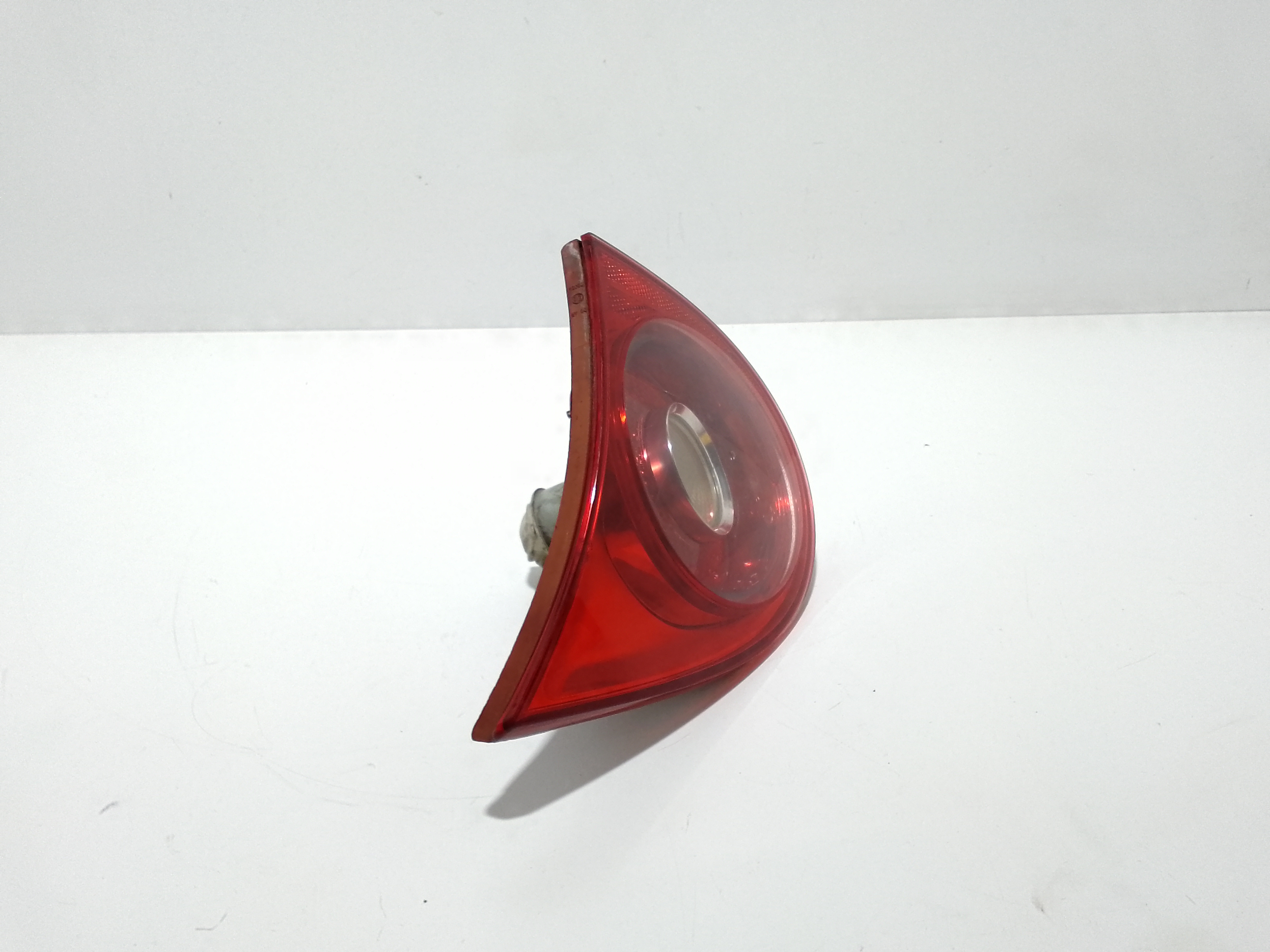 Stop Posteriore Sinistro Integrato nel Portello per Volkswagen Golf 5 Berlina (03>08) (2003 - 2008)