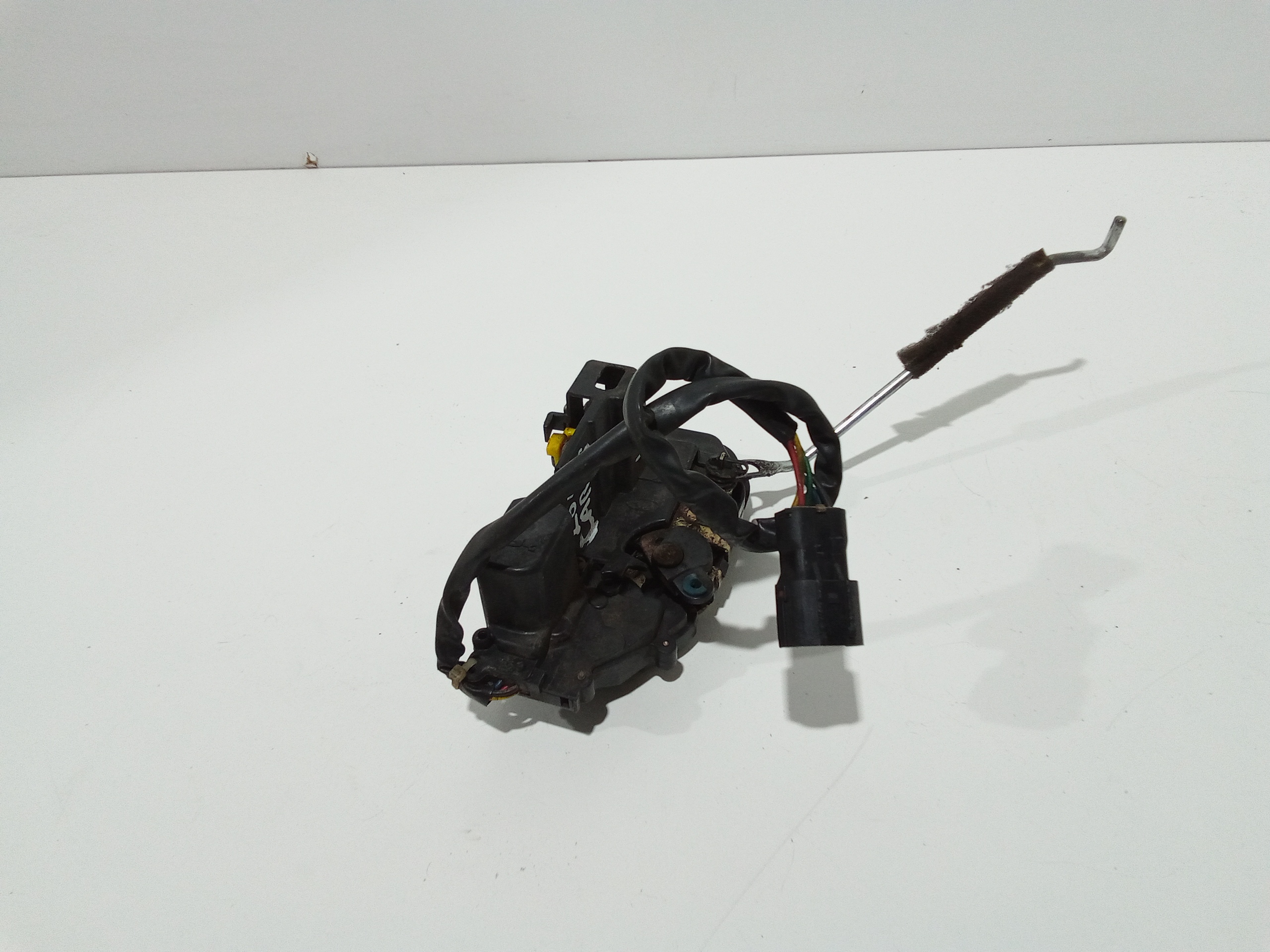 Serratura Anteriore Sinistra per Kia Carens 1 Serie (2002 - 2006)