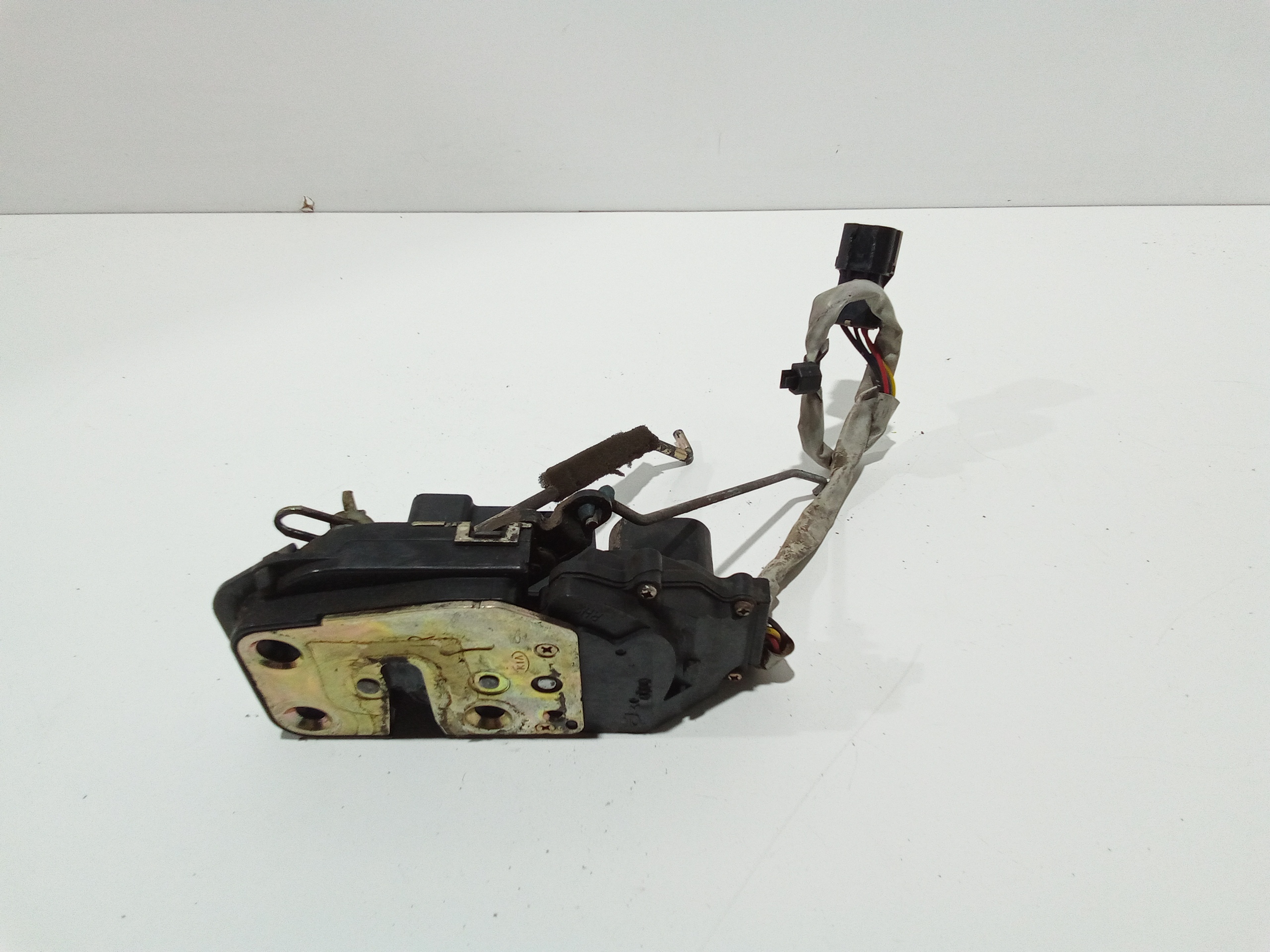 Serratura Anteriore Destra per Kia Carens 1 Serie (2002 - 2006)