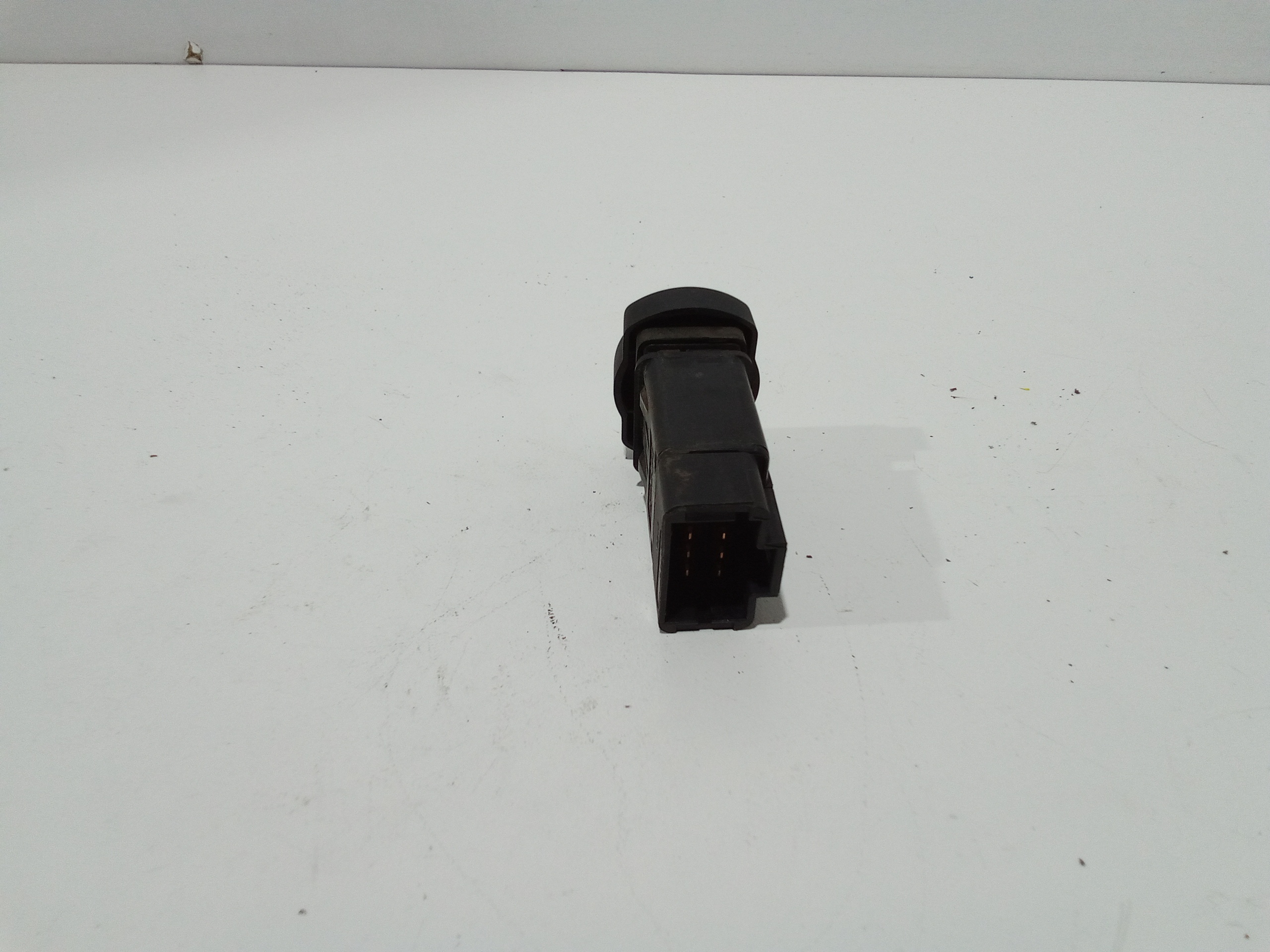 Pulsante luci di emergenza per Dacia Logan 1 Serie (2004 - 2008)