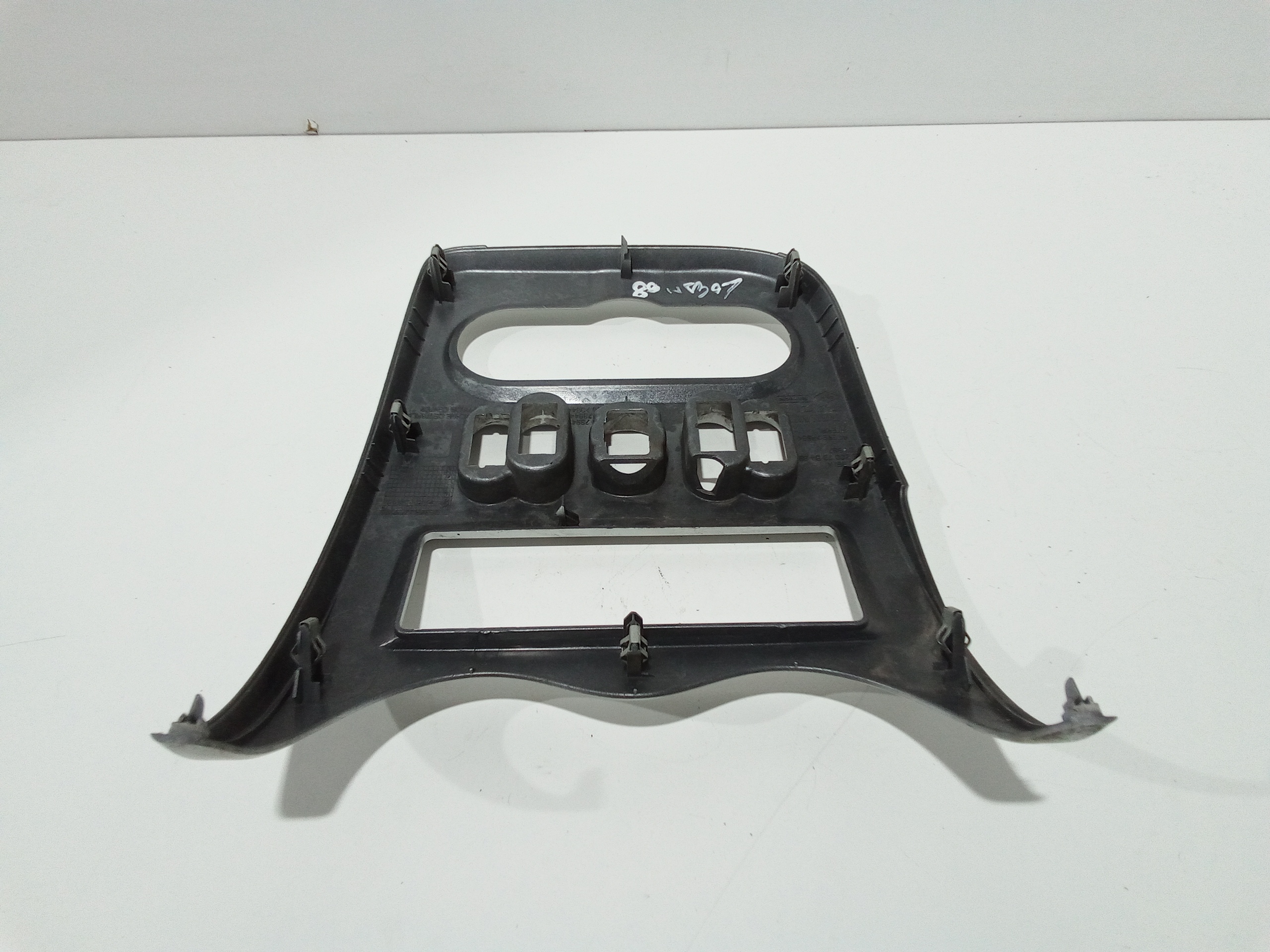 Modanatura Centrale Cruscotto per Dacia Logan 1 Serie (2004 - 2008)