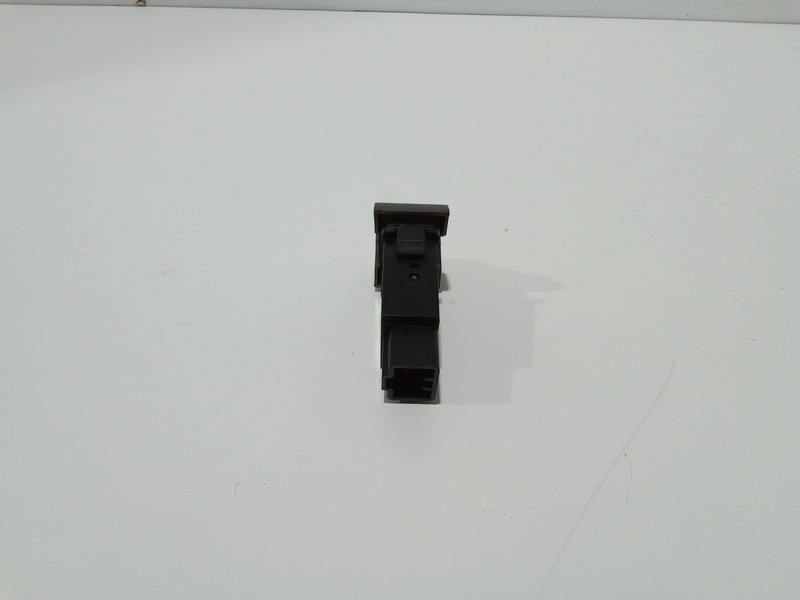 Pulsante fendinebbia per Kia Carens 1 Serie (2002 - 2006)