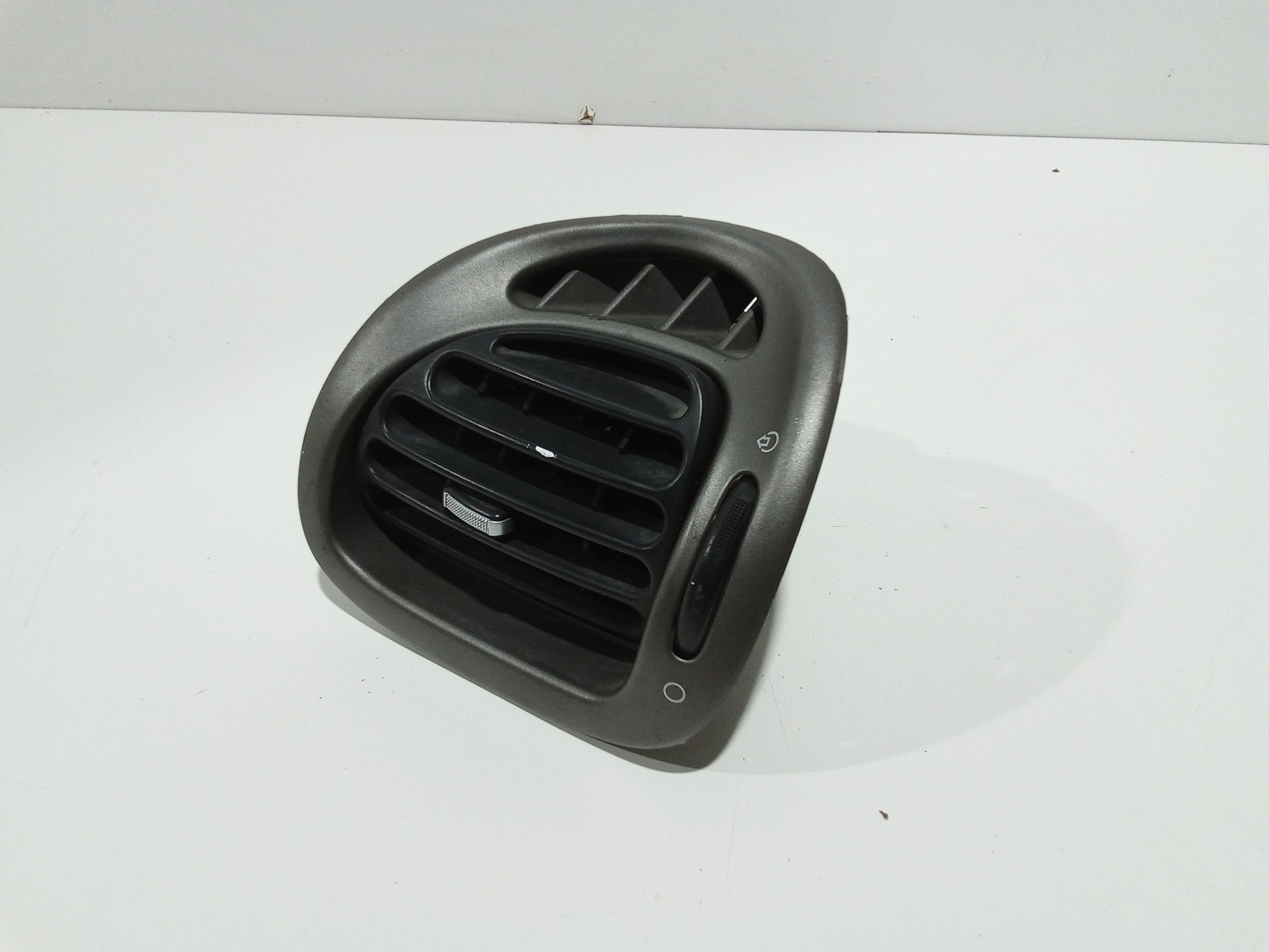 Bocchetta aria cruscotto lato guida per Citroen Xsara Picasso 2 Serie (2003 - 2006)