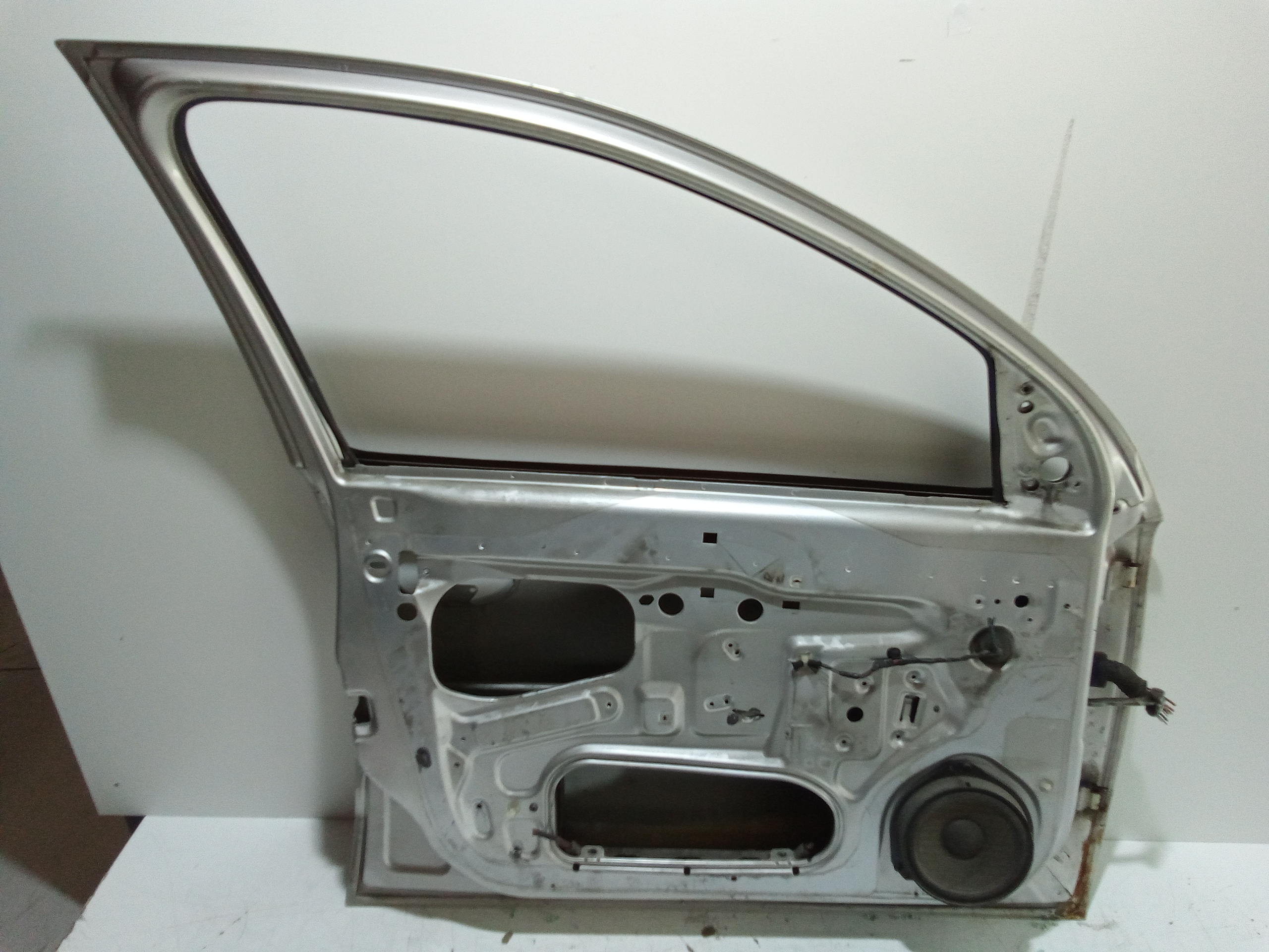 Portiera Anteriore Sinistra per Opel Corsa C 5p 2 Serie (2003 - 2006)
