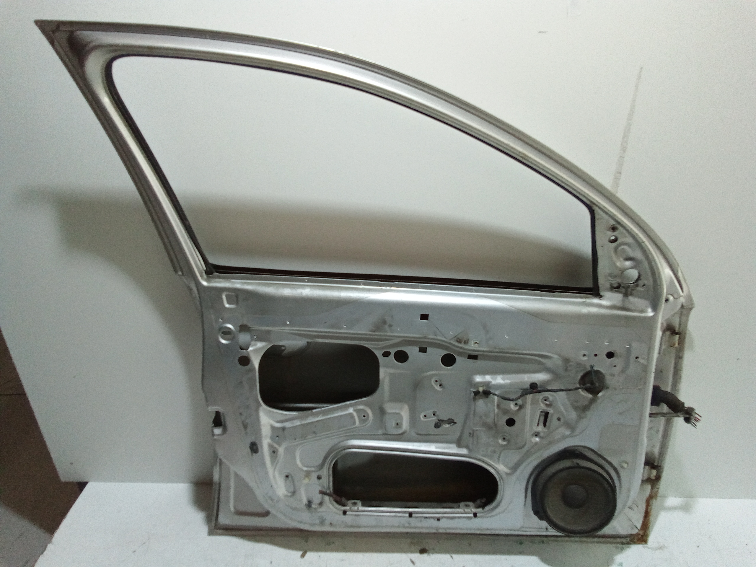 Portiera Anteriore Sinistra per Opel Corsa C 5p 2 Serie (2003 - 2006)