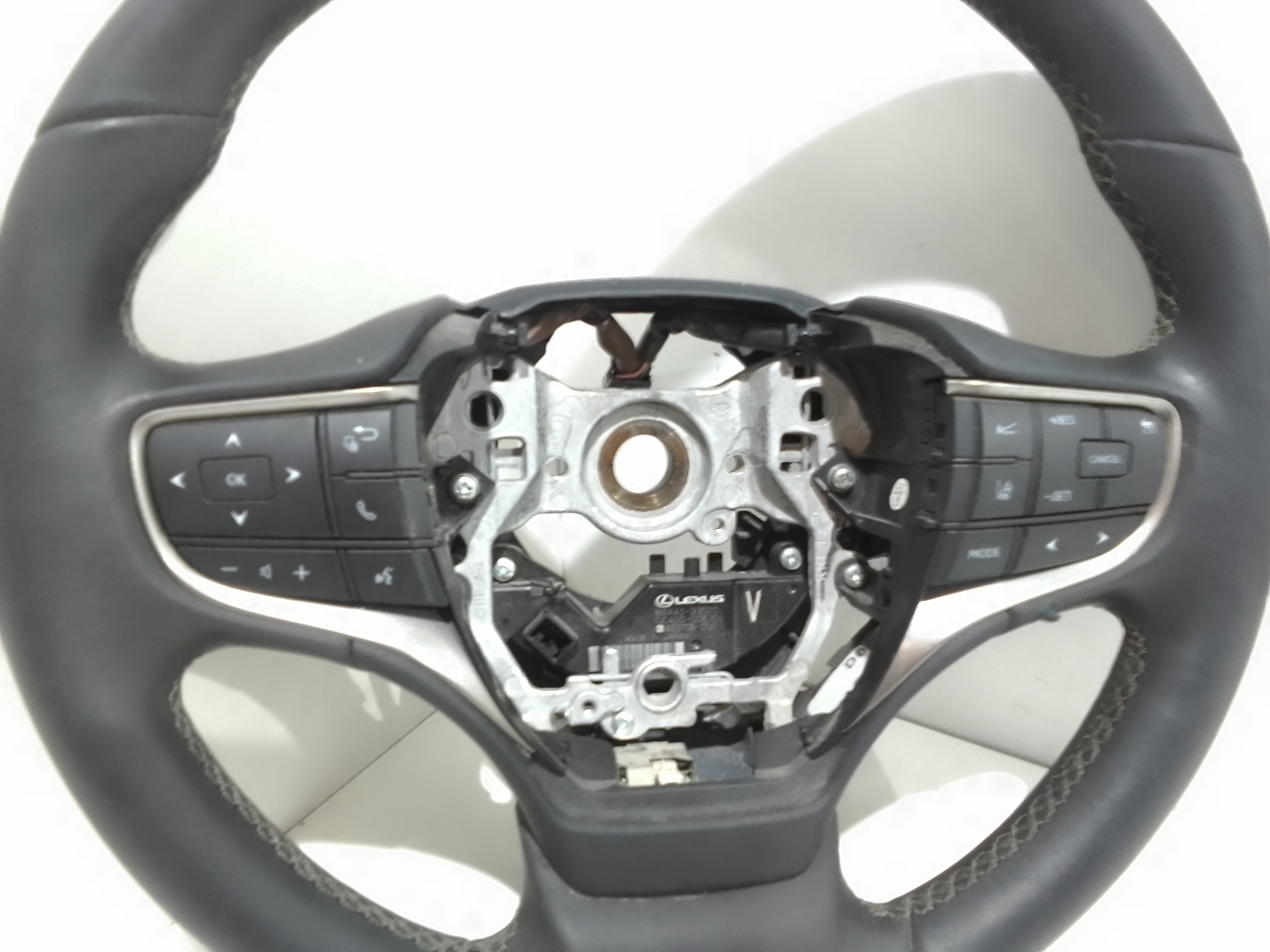 Volante per Lexus UX (2018 - )