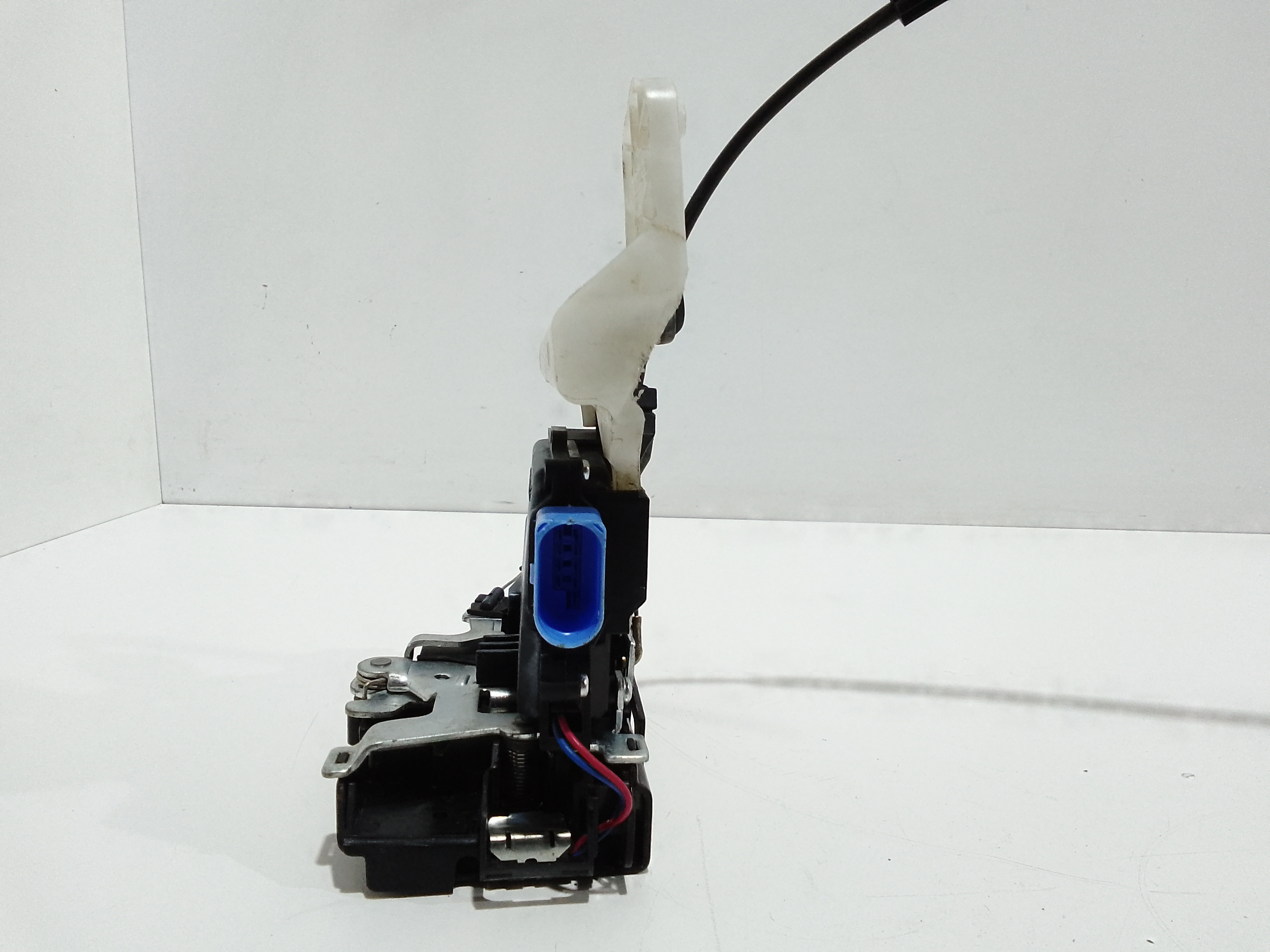 Serratura Anteriore Destra per Volkswagen Touareg (2007 - 2010)