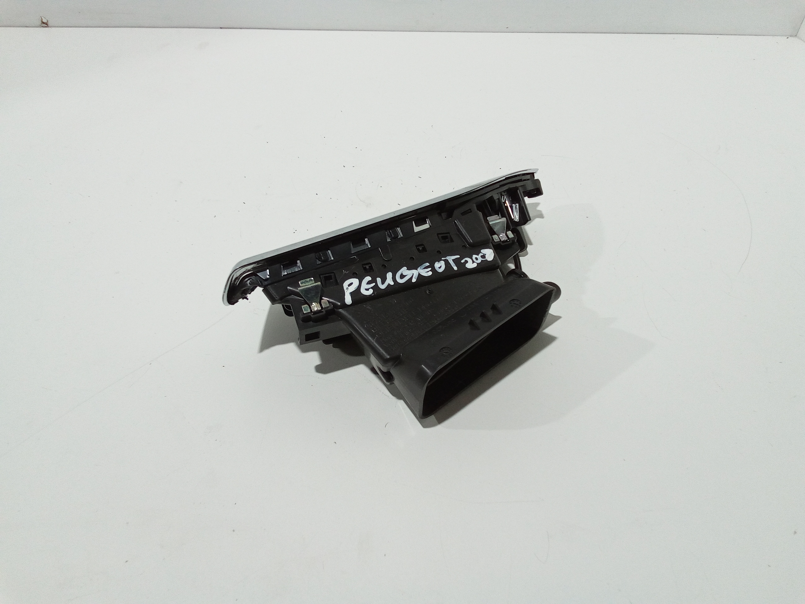 Bocchetta aria cruscotto lato passeggero per Peugeot 2008 1 Serie (2013 - In produzione)