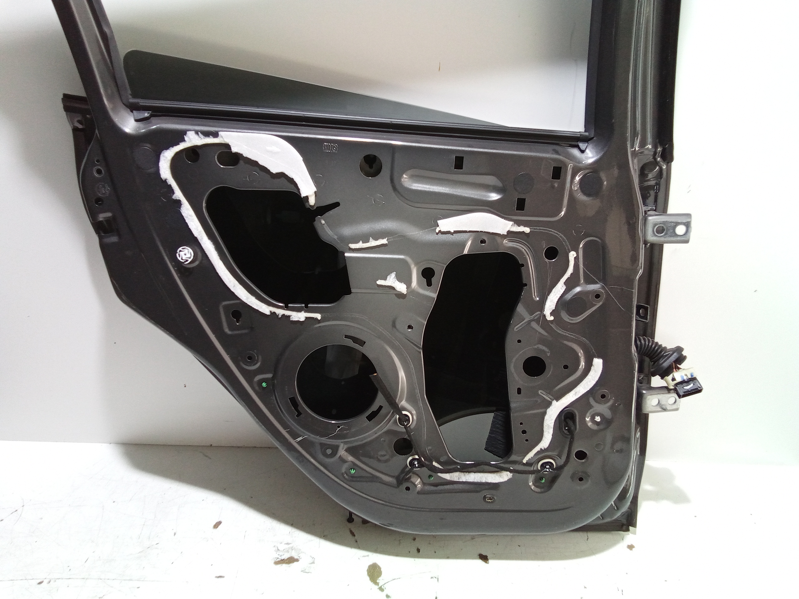 Portiera Posteriore Sinistra per Peugeot 2008 1 Serie (2013 - In produzione)