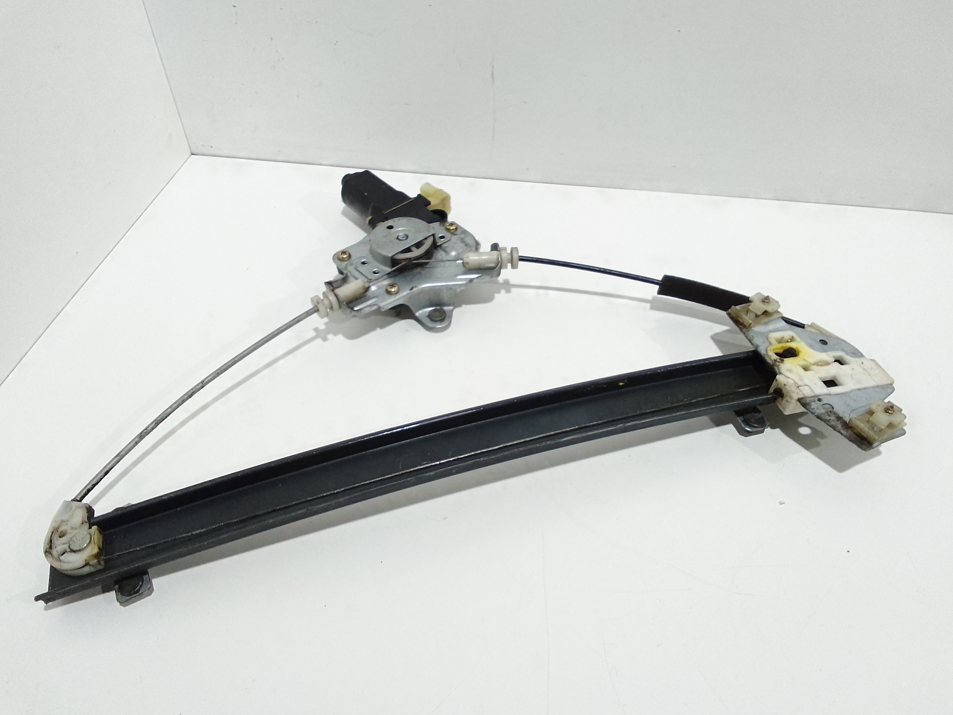 Cremagliera anteriore sinistra Guida per Hyundai Getz 1 Serie (2002 - 2005)