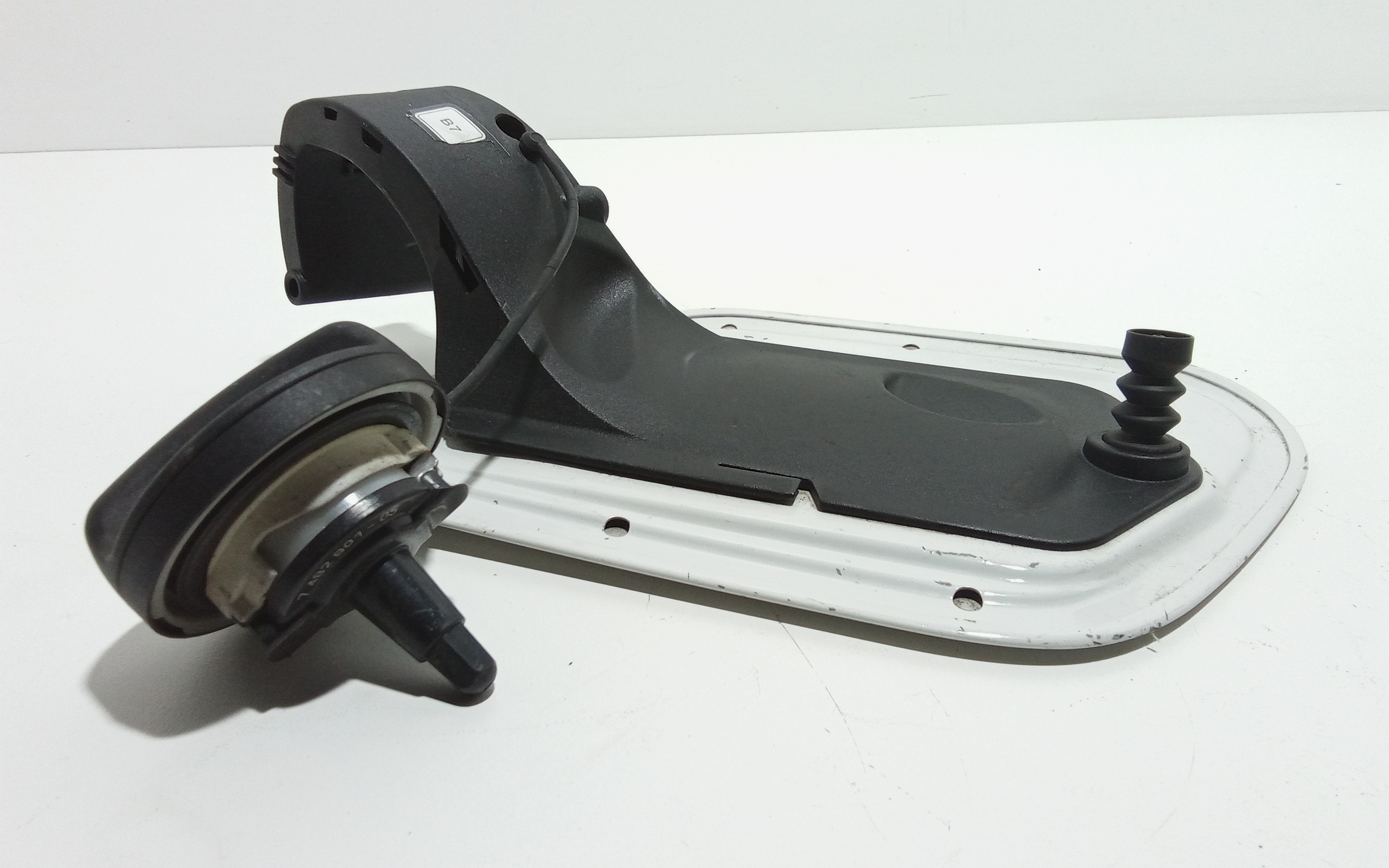 Sportellino Carburante per Bmw Serie 1 F40 (19>) (2019 - In produzione)