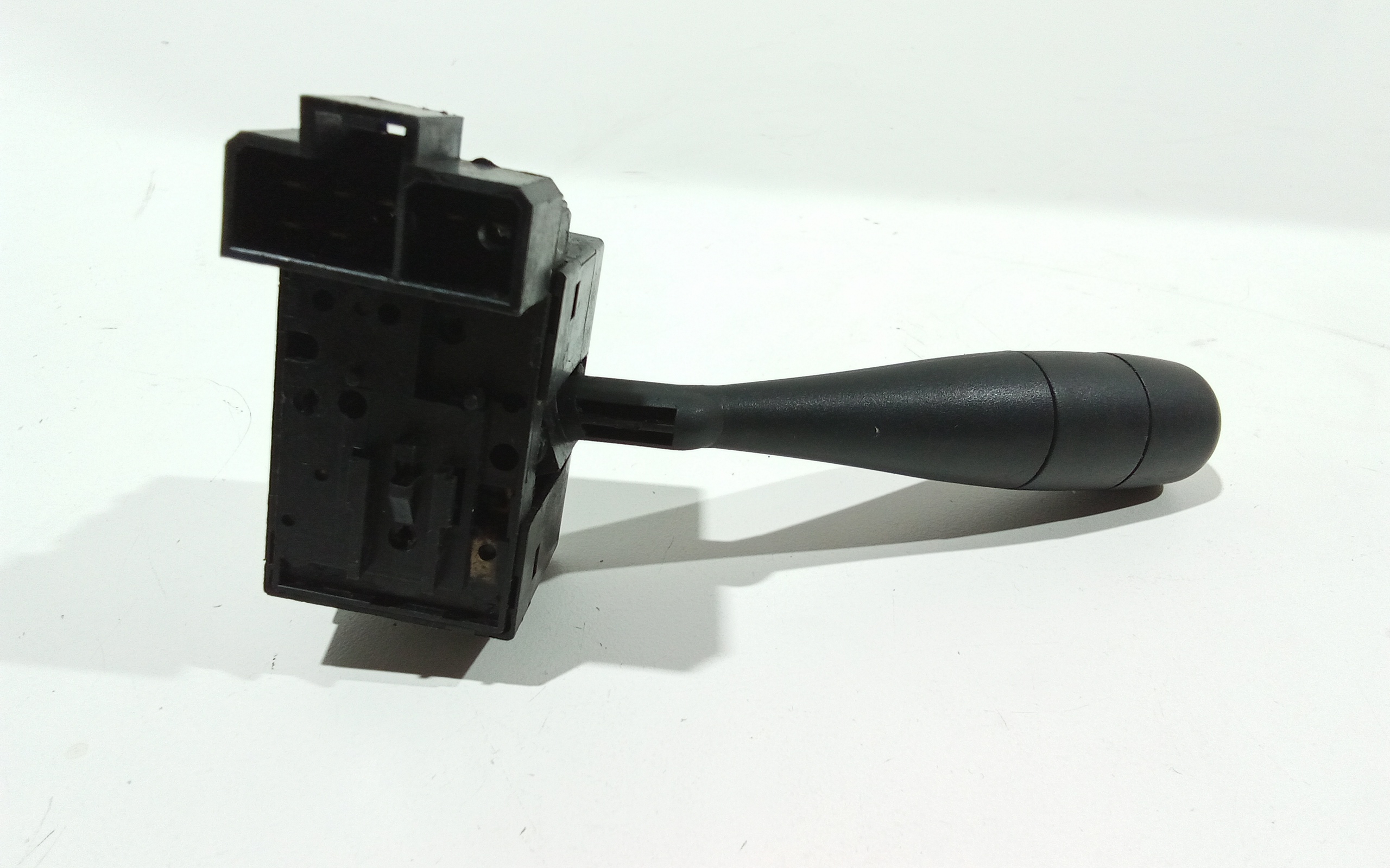 Devioluci destro per Nissan Vanette 1 Serie (1996 - In produzione)